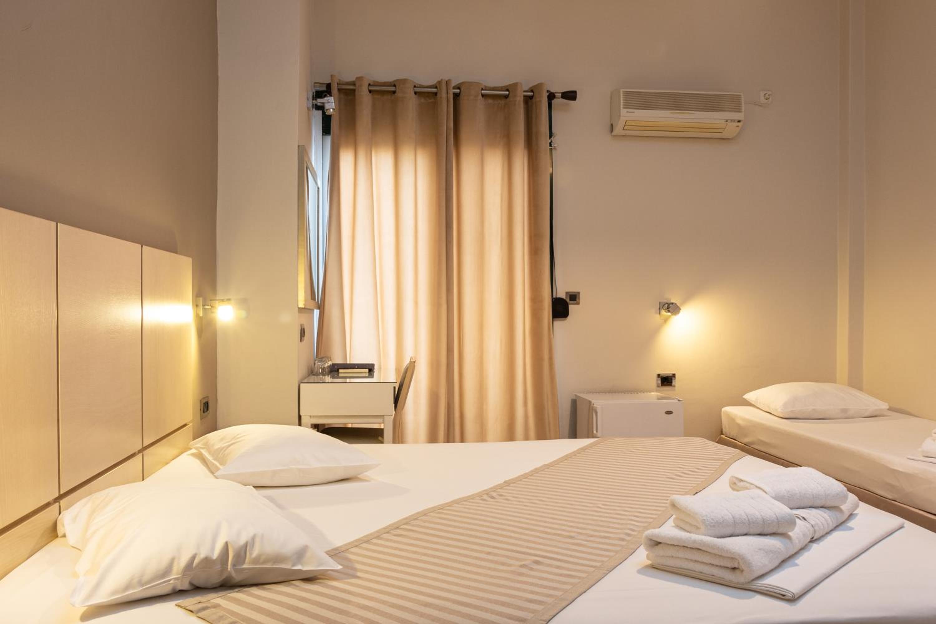Chambre Triple - Vue sur Ville