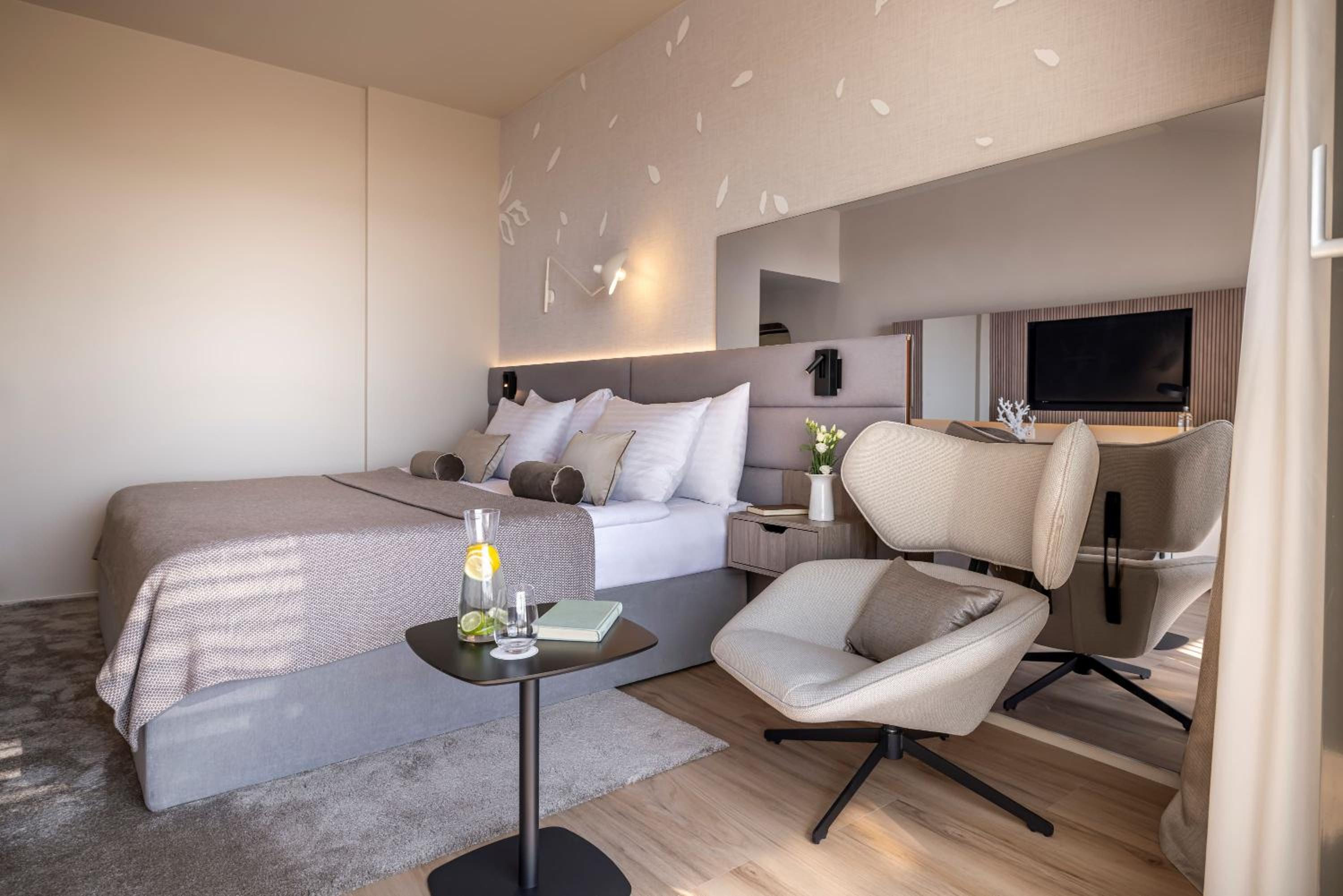 V level Room for 2+1 Seaside