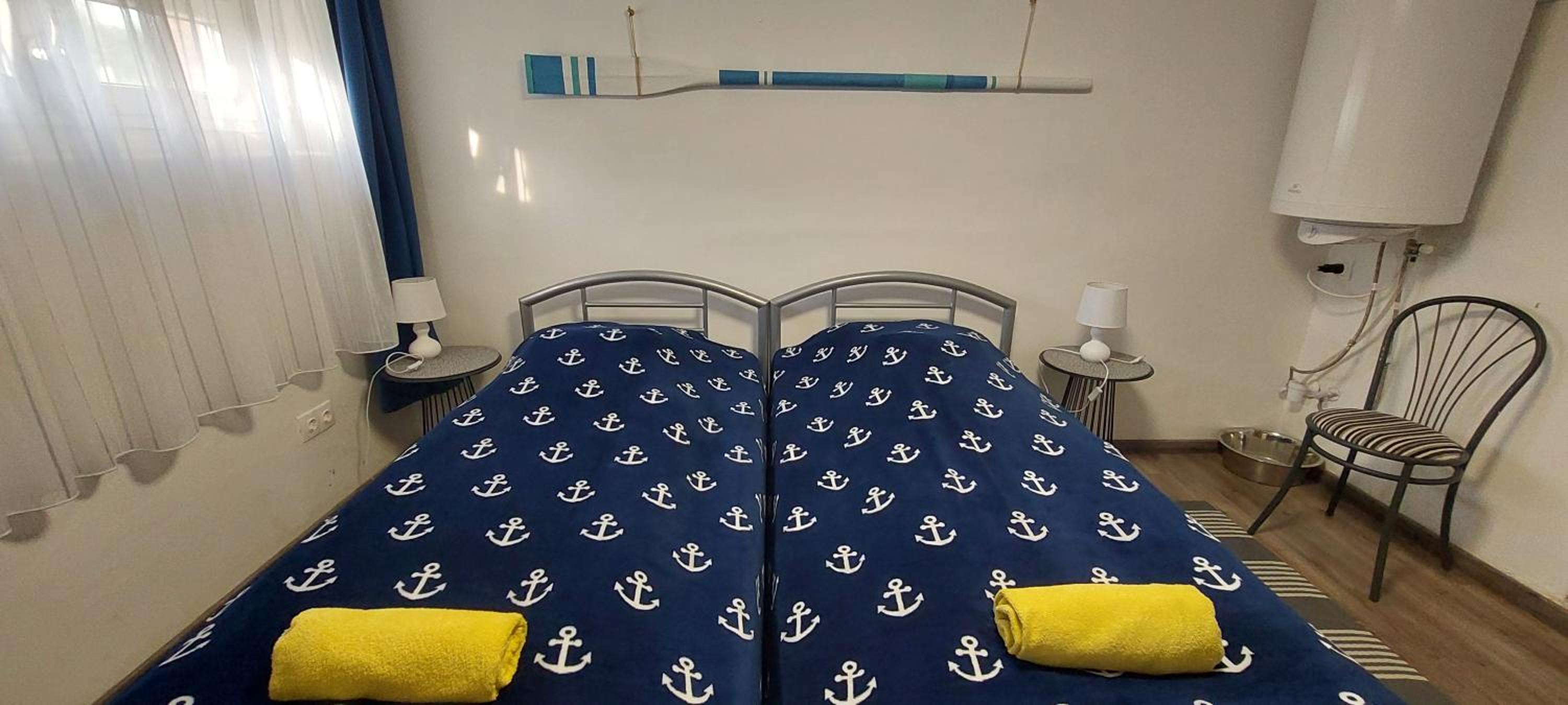 Two-Bedroom Apartment - Photo 2
