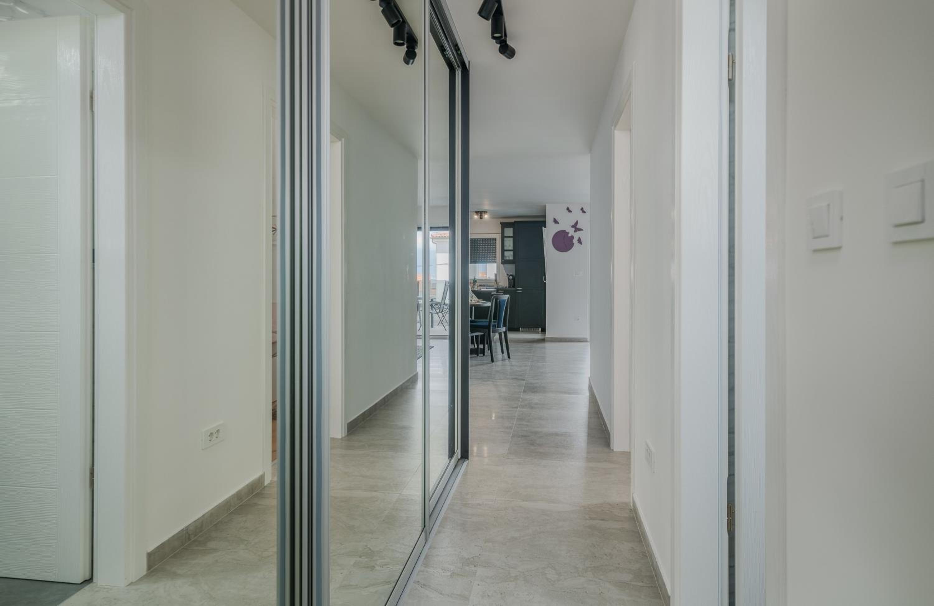 Apartment with Balcony photo 1