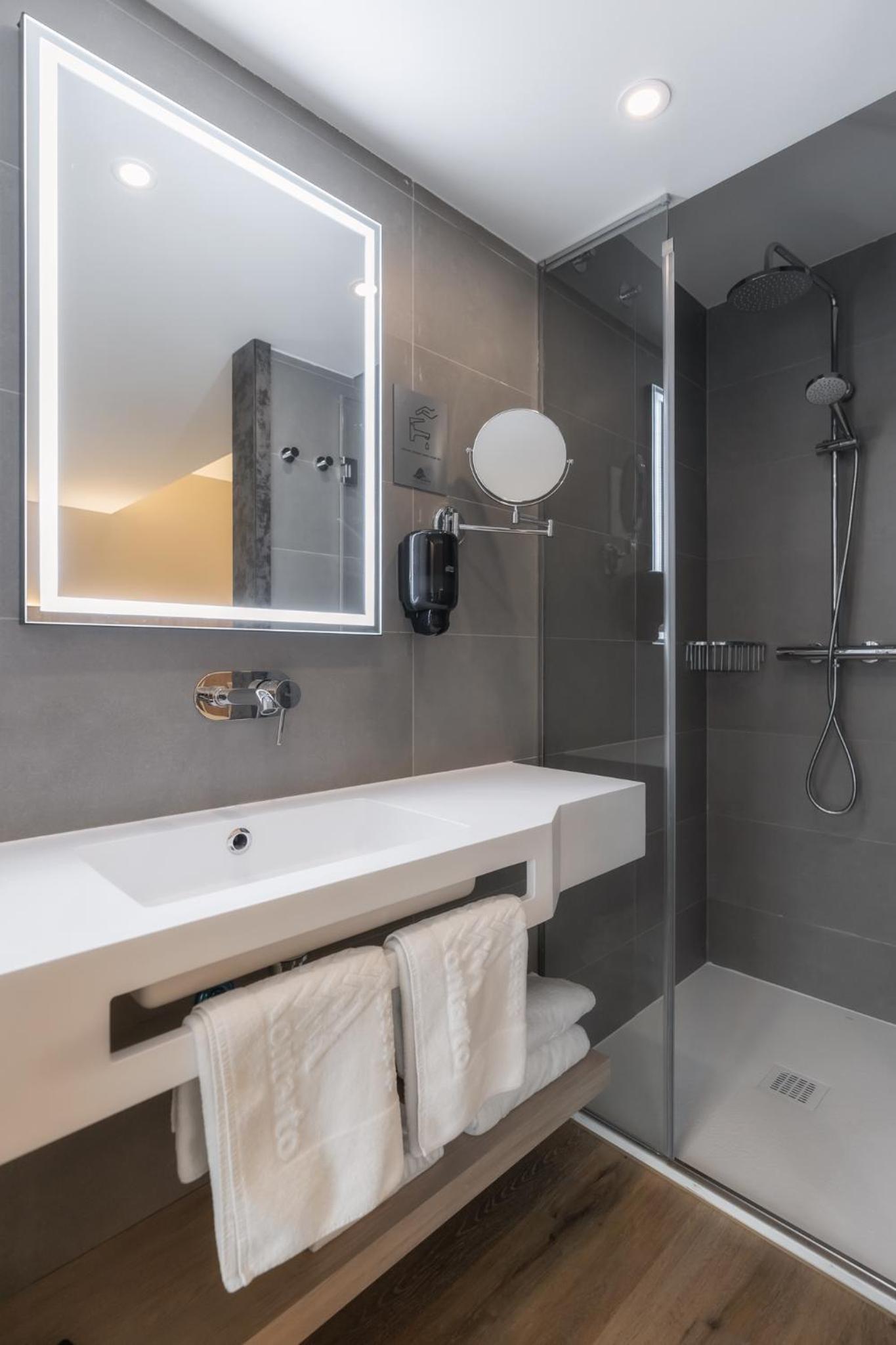 Habitación Doble o con Dos Camas Habitación Doble o con Dos Camas