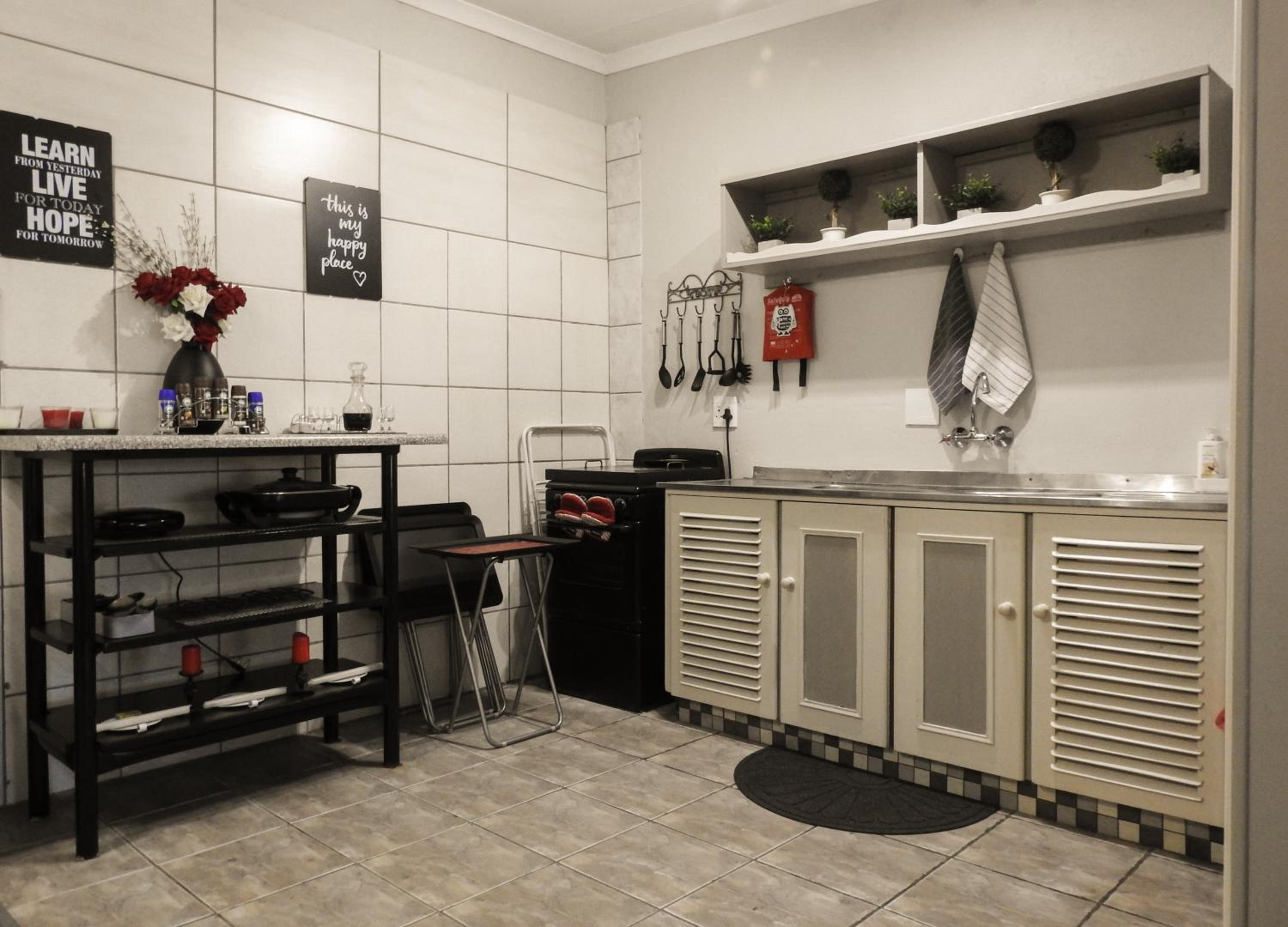 One-Bedroom Apartment - Photo 89