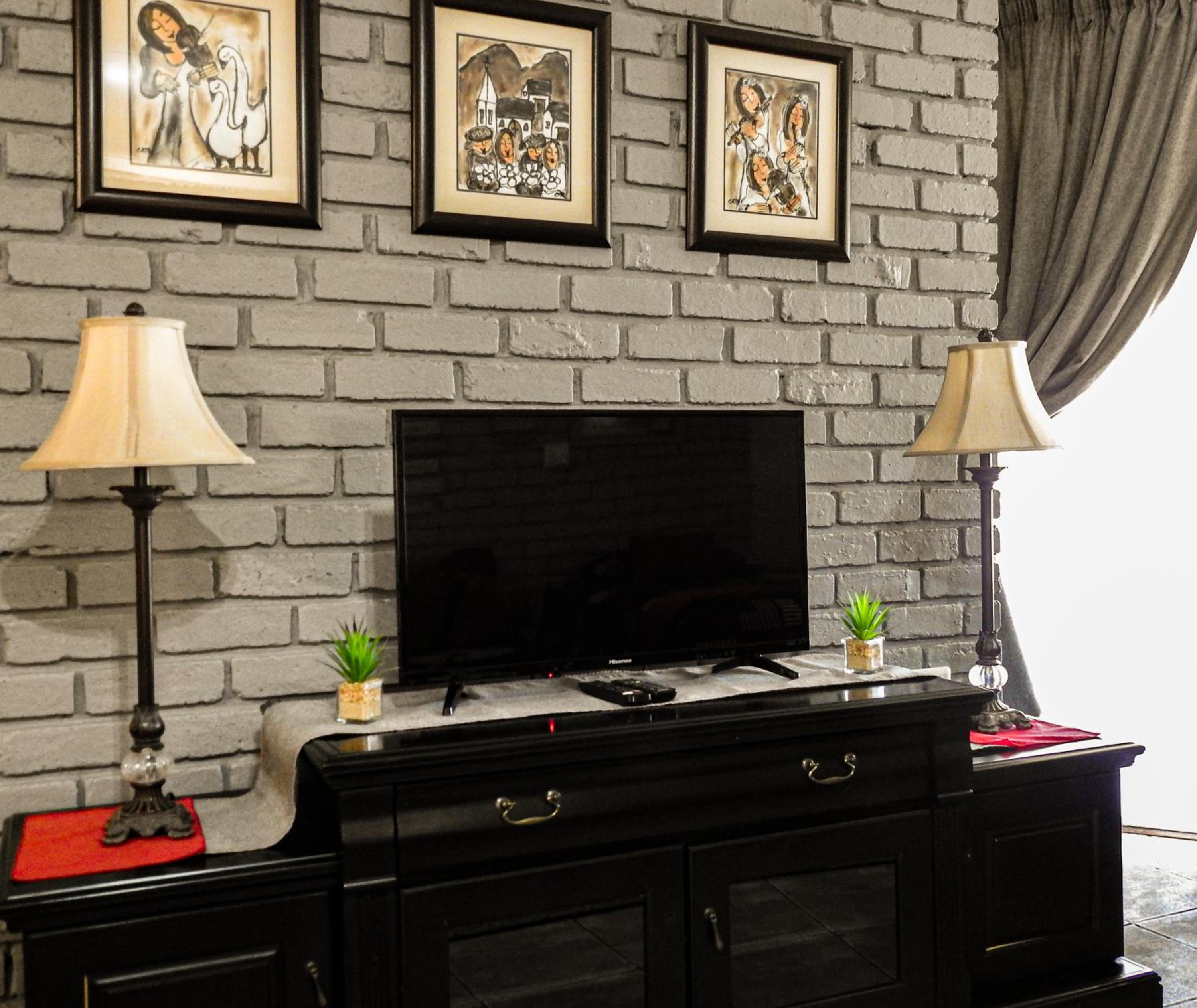 One-Bedroom Apartment - Photo 93