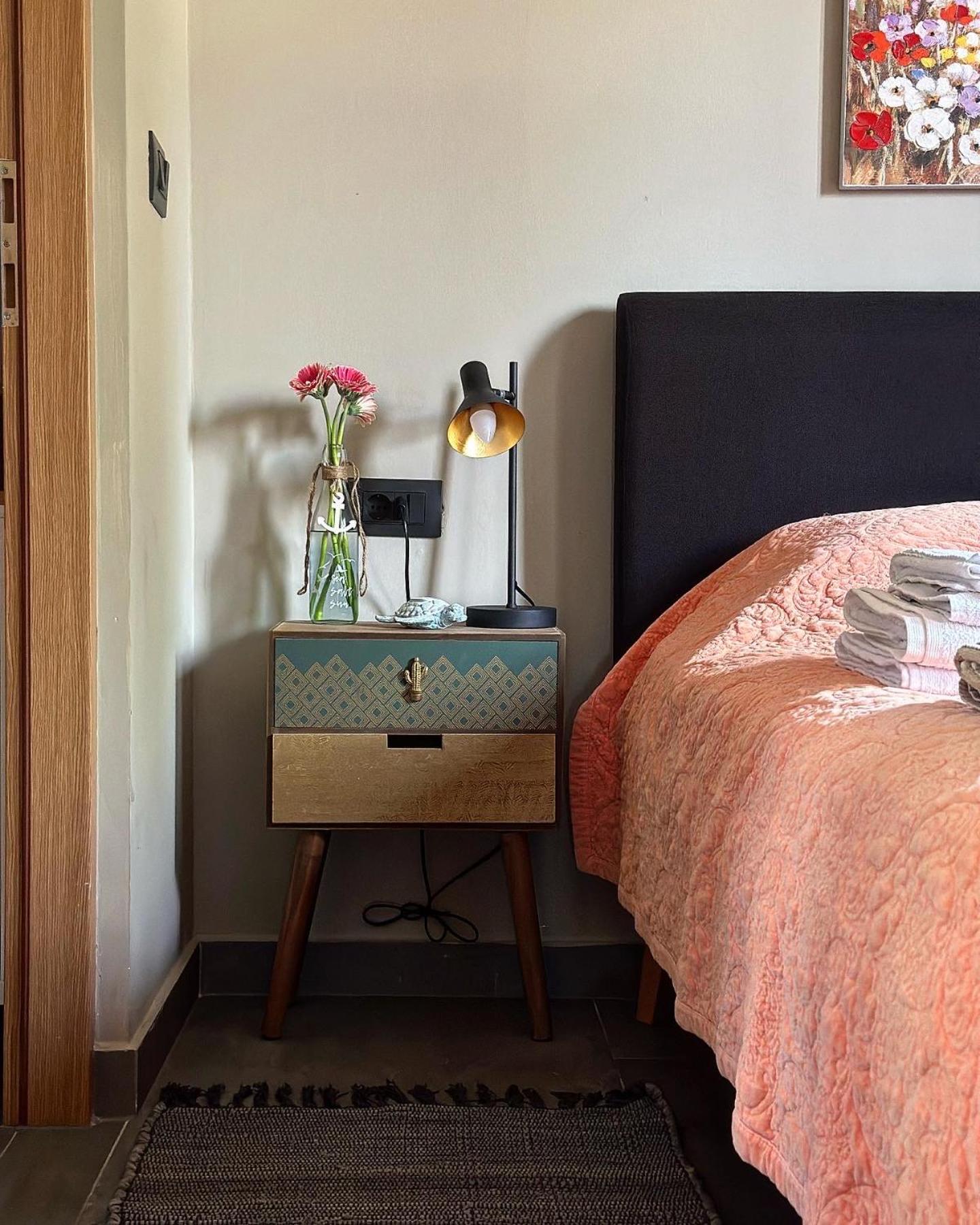 One-Bedroom House - Photo 17