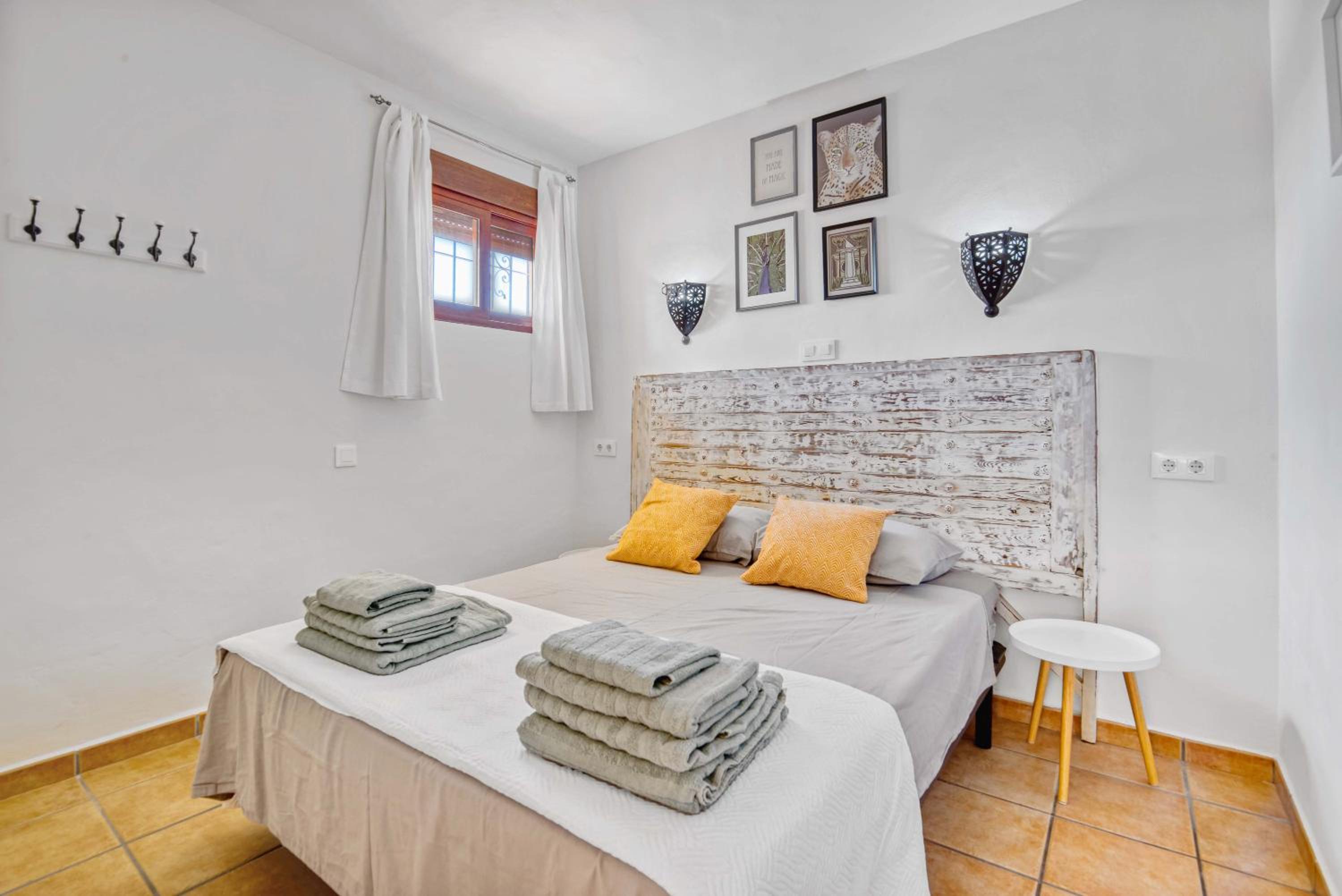 Two-Bedroom House photo 3