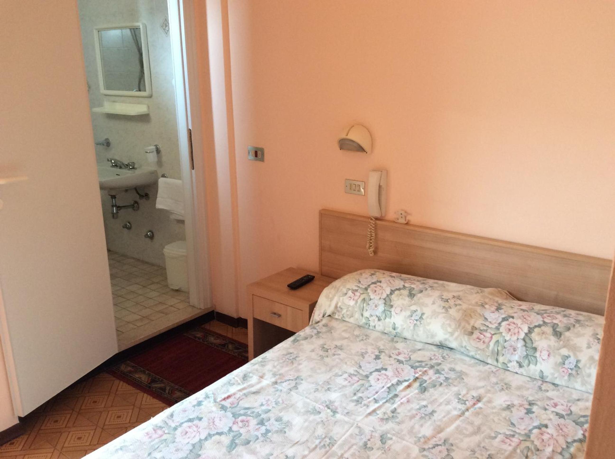 Single Room photo 1