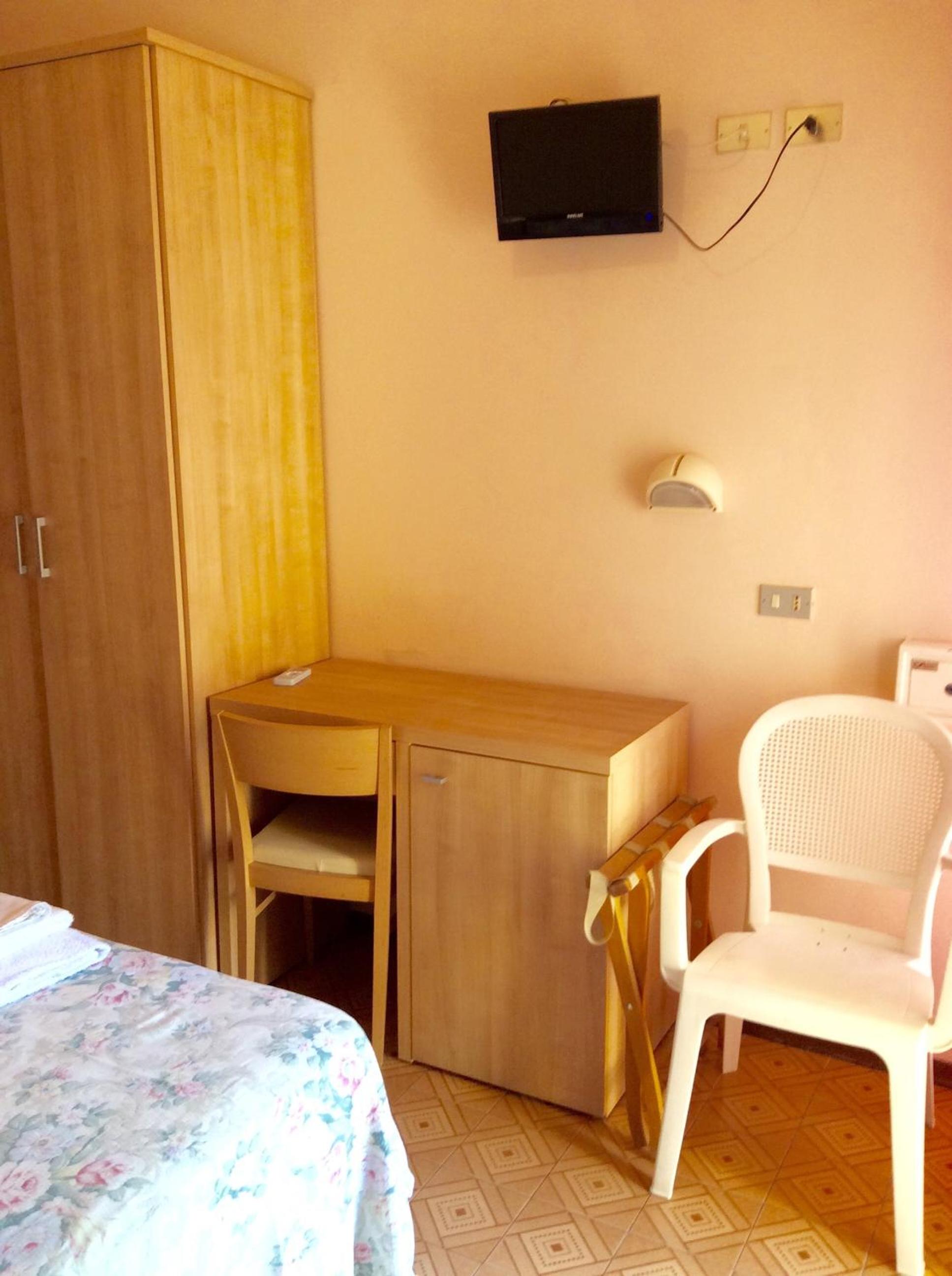 Single Room photo 3