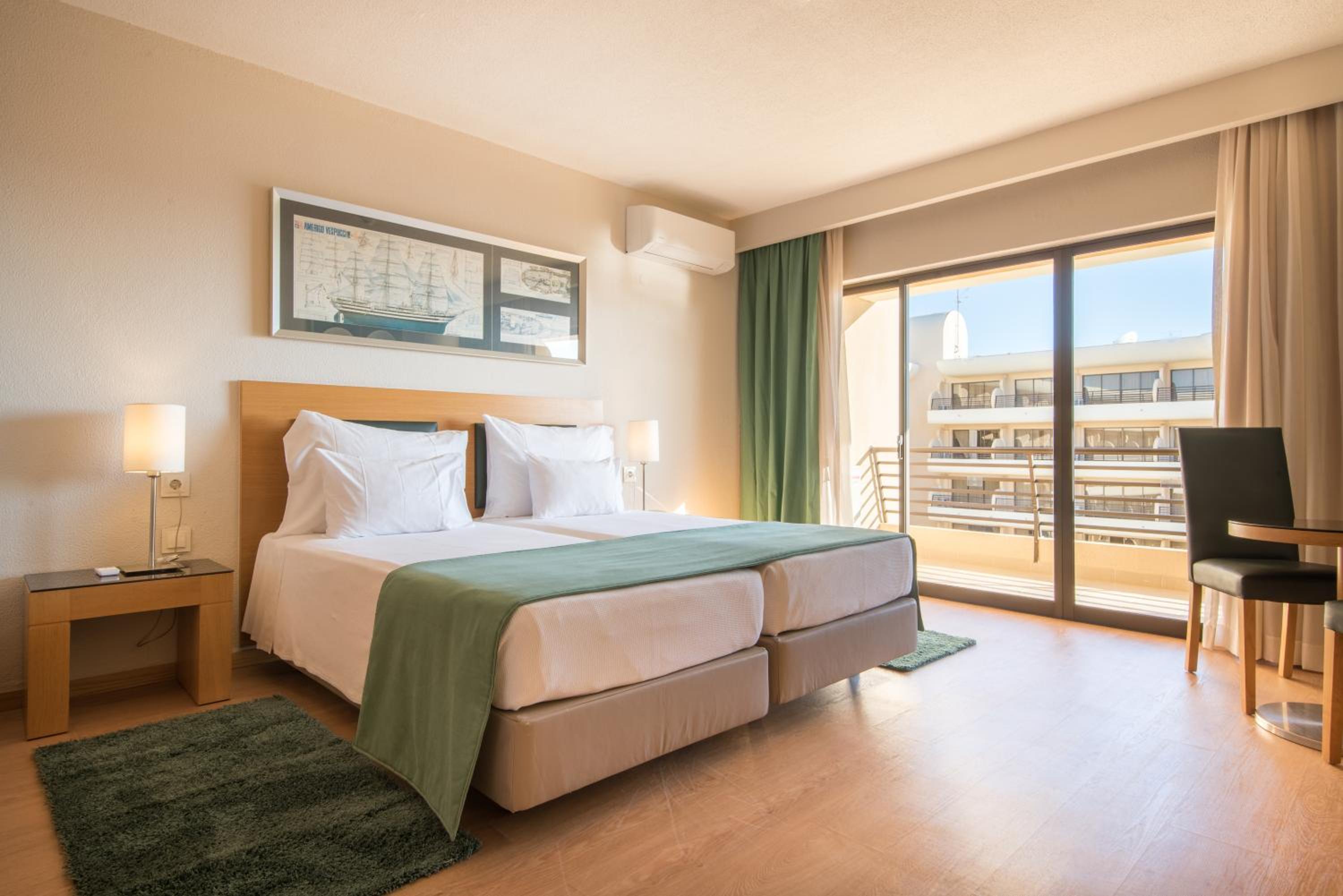 Twin Room - Photo 1