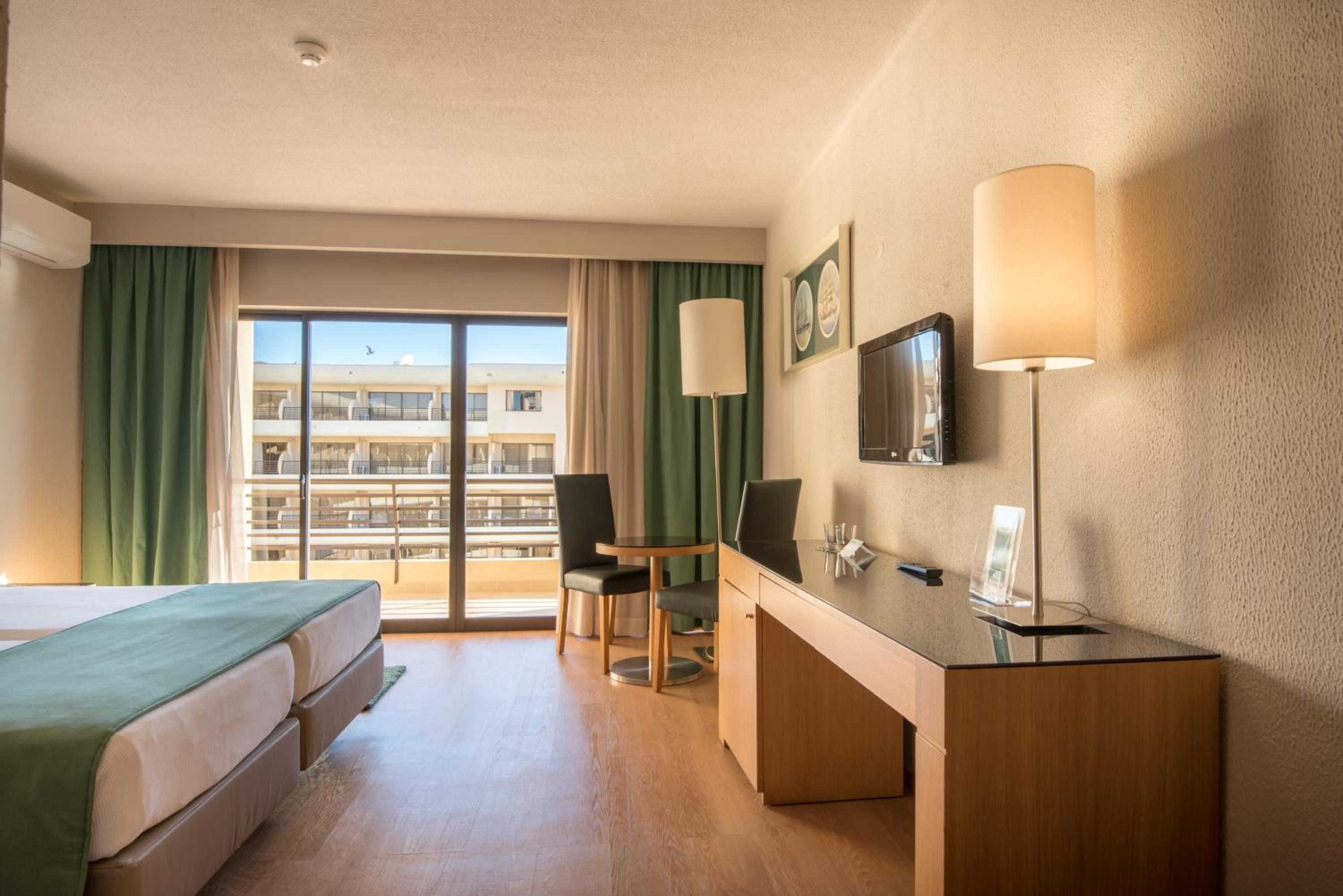 Twin Room - Photo 4