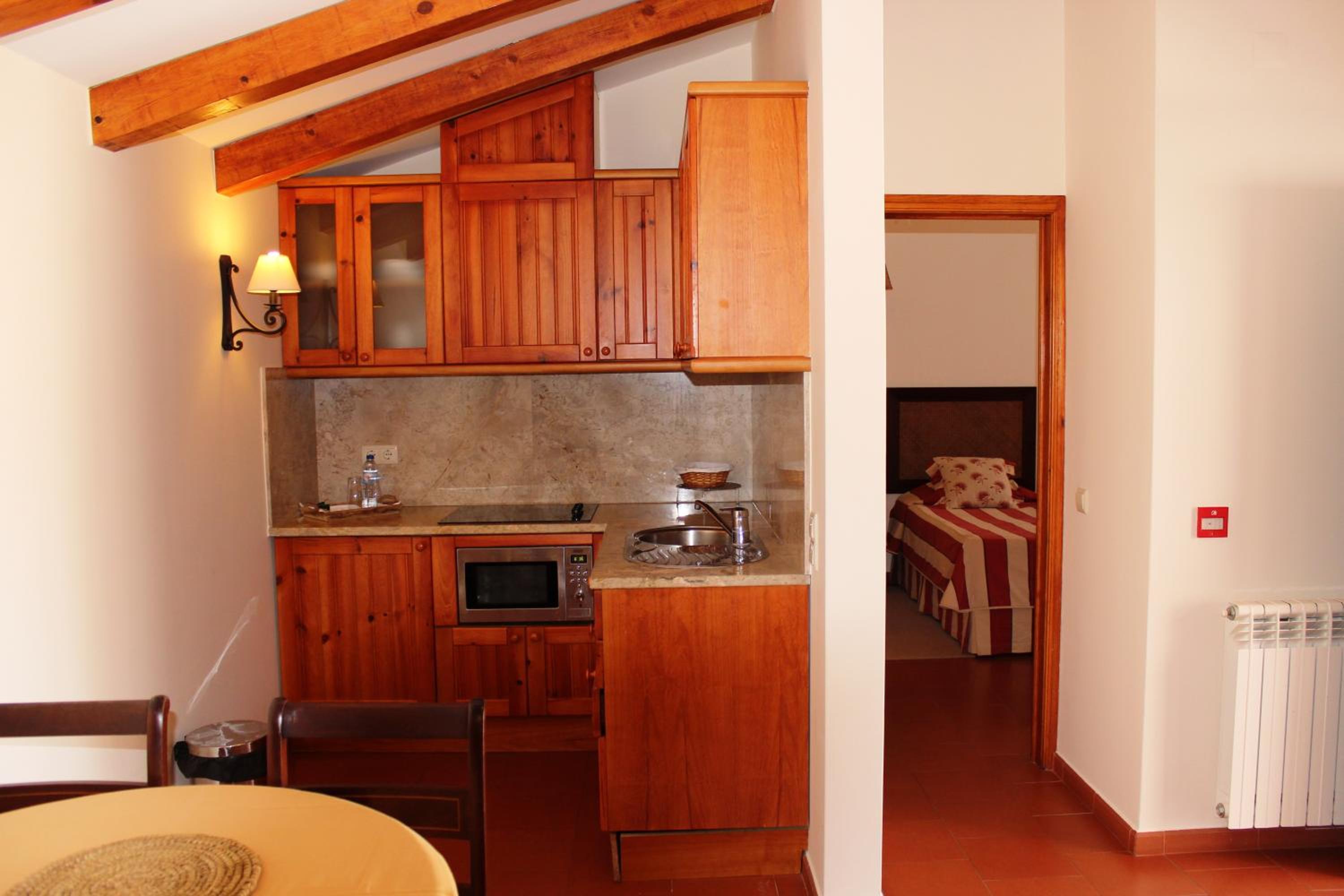 One-Bedroom Apartment - Photo 11