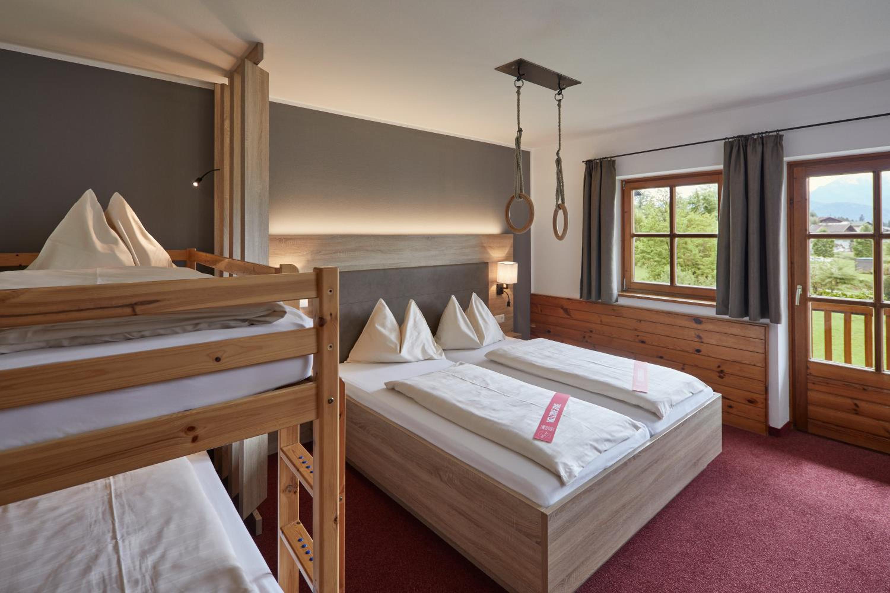 Classic Family Room with Bunk Bed photo 1