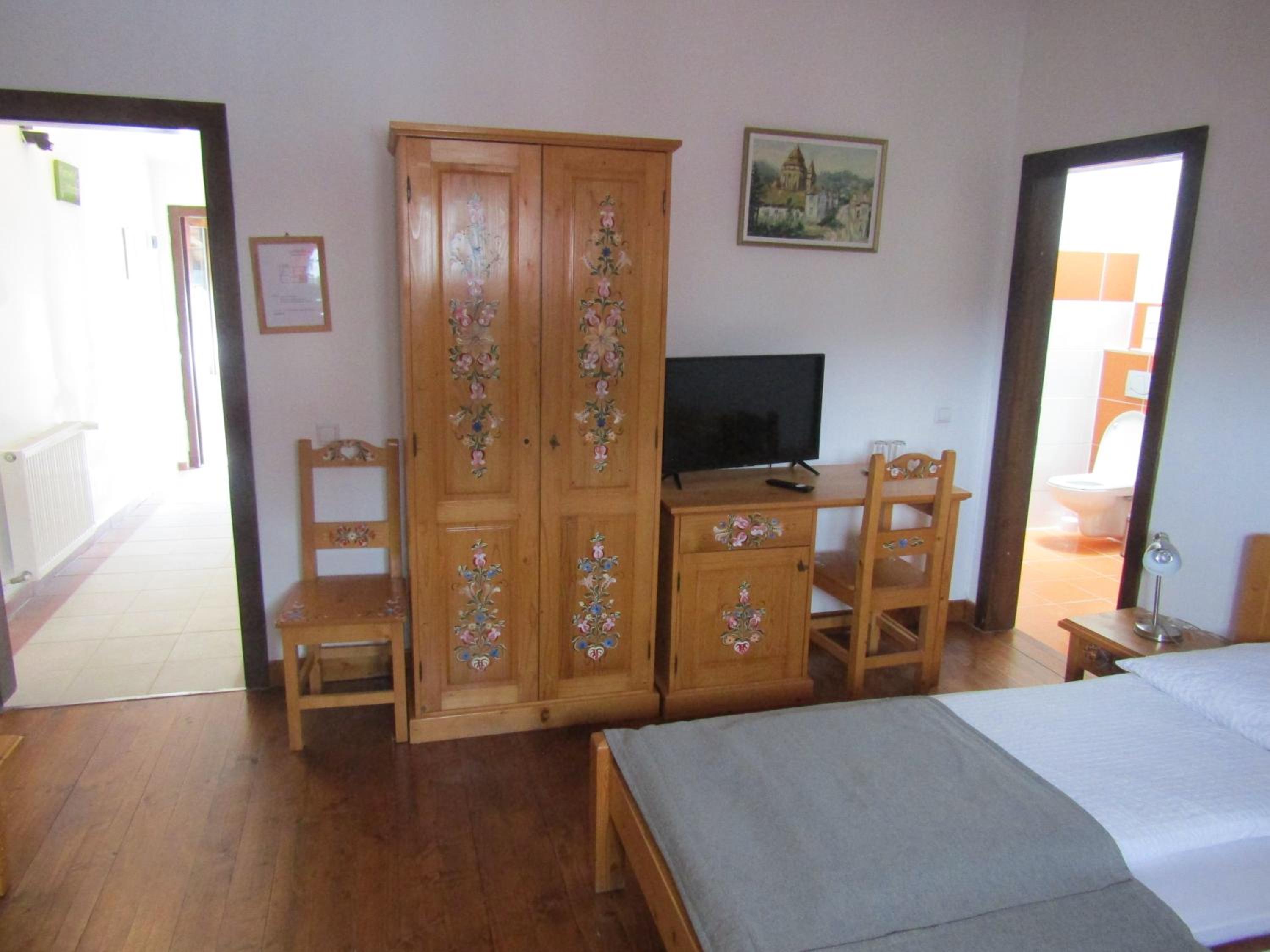 Double or Twin Room with Extra Bed photo 1