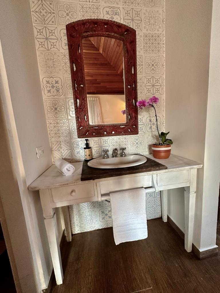 Suite with Hot Tub photo 2