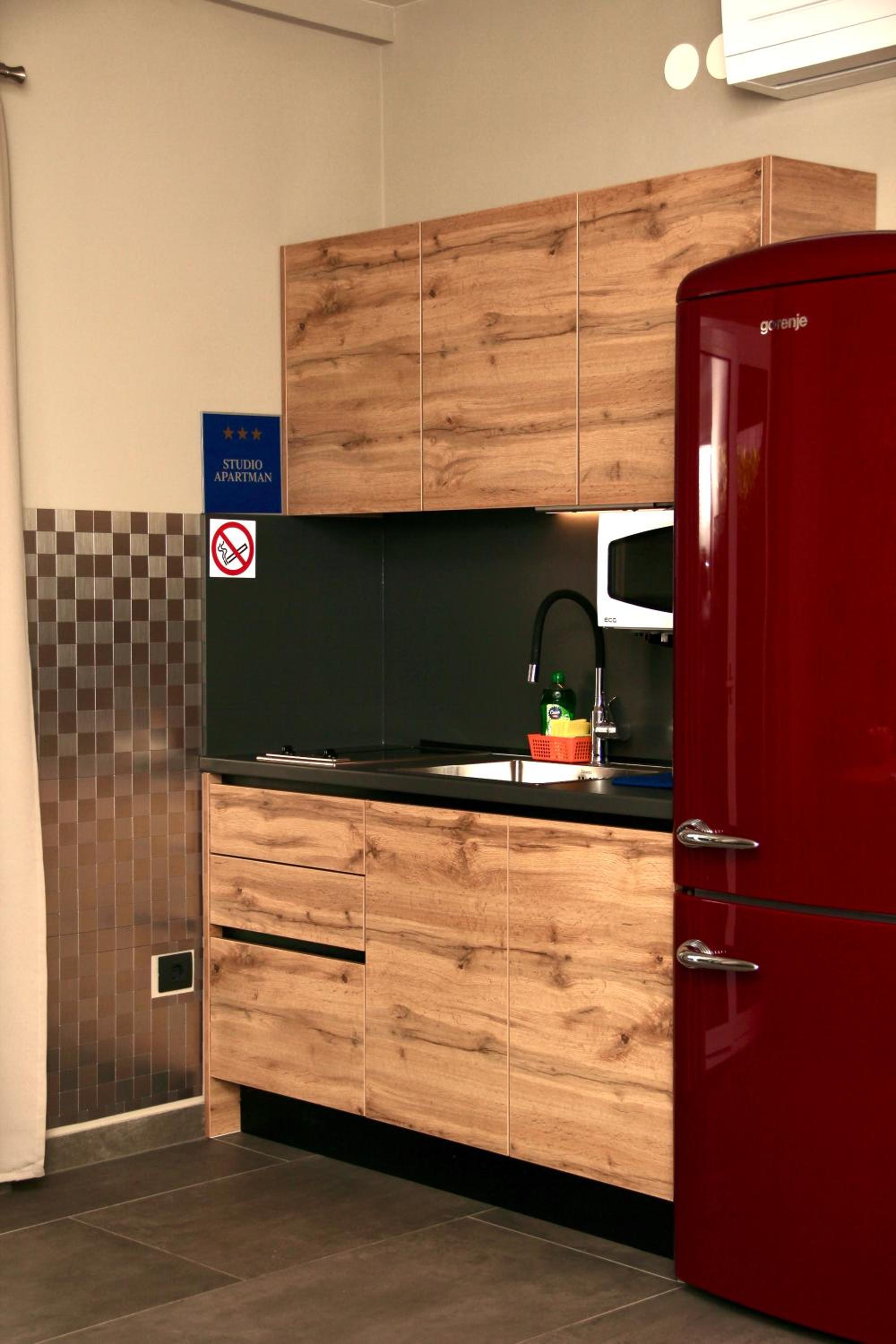 One-Bedroom House - Photo 24