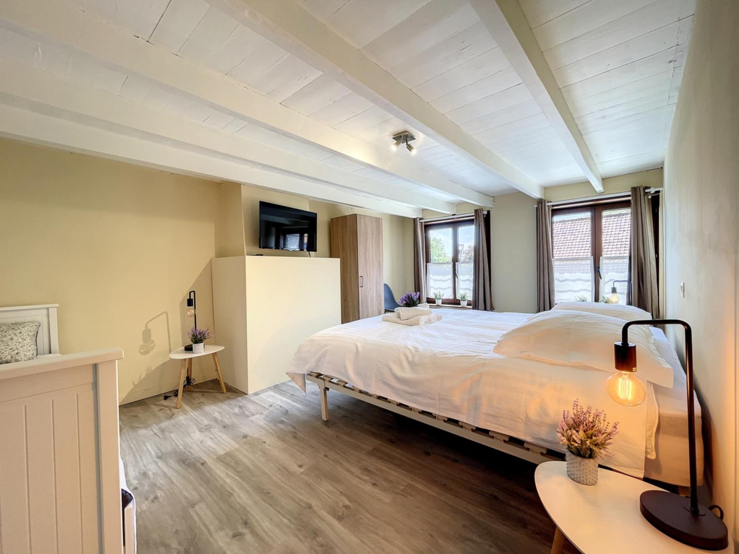 Three-Bedroom House photo 3