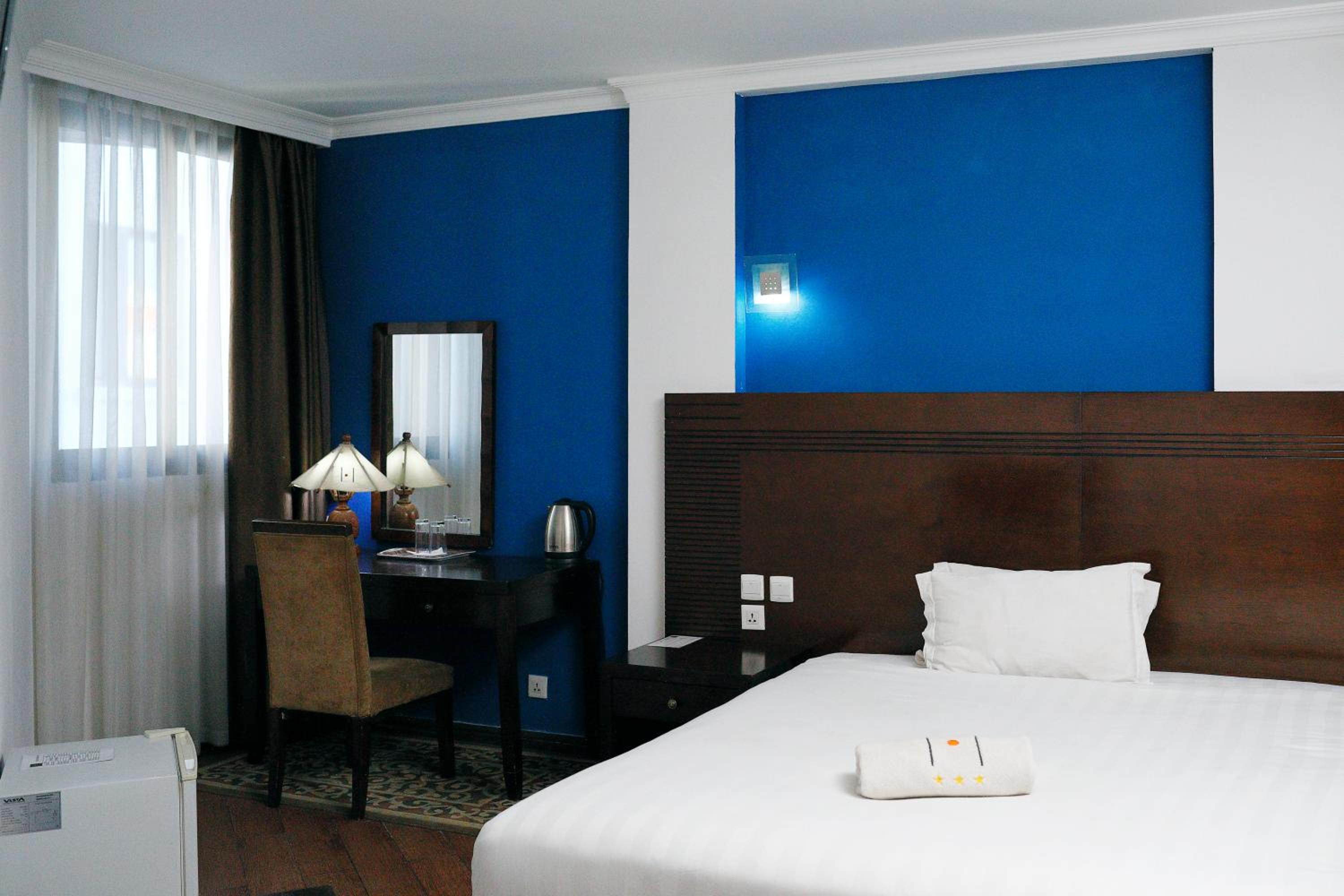 Single Room with Private Bathroom