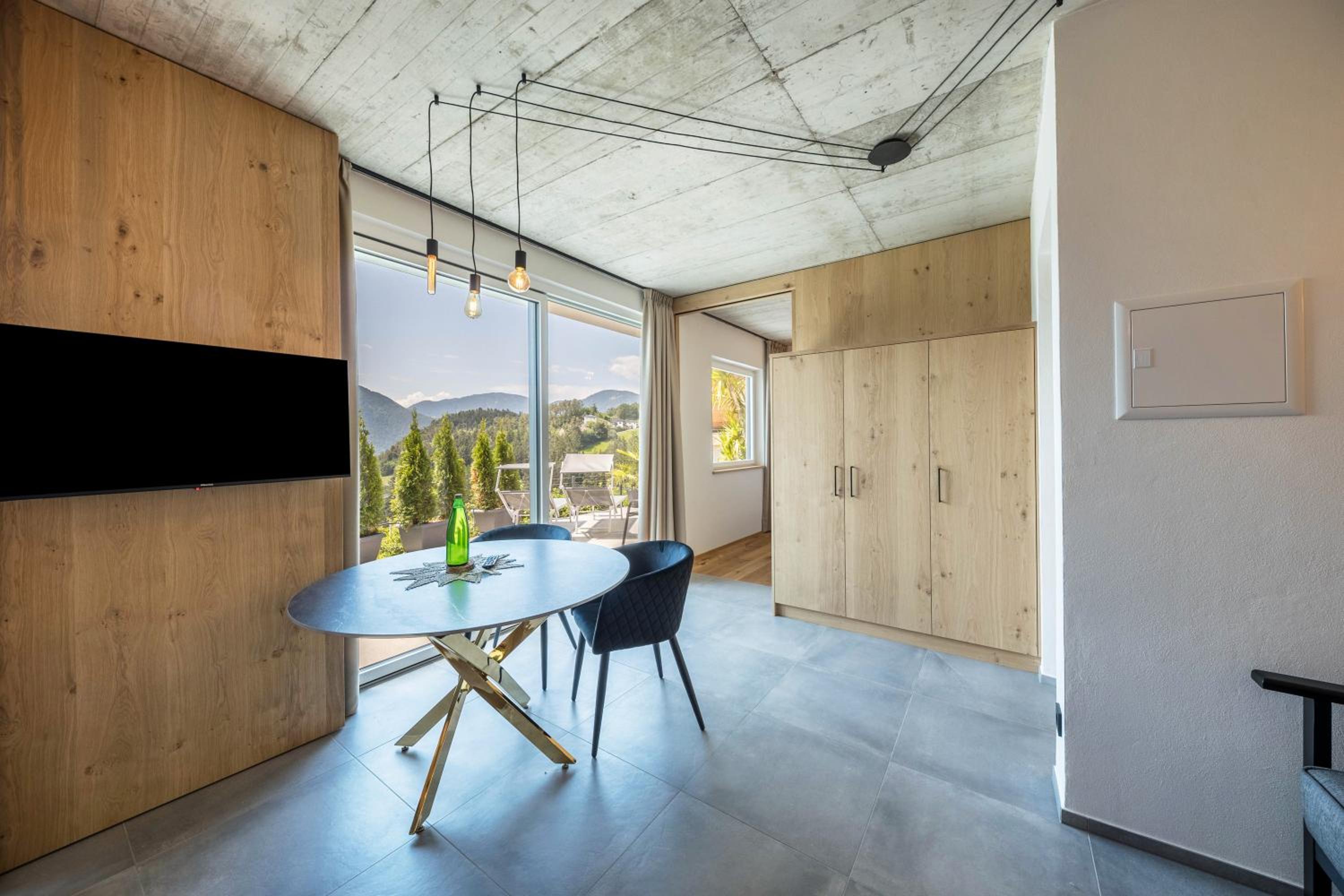 Superior One-Bedroom Apartment with Balcony photo 1