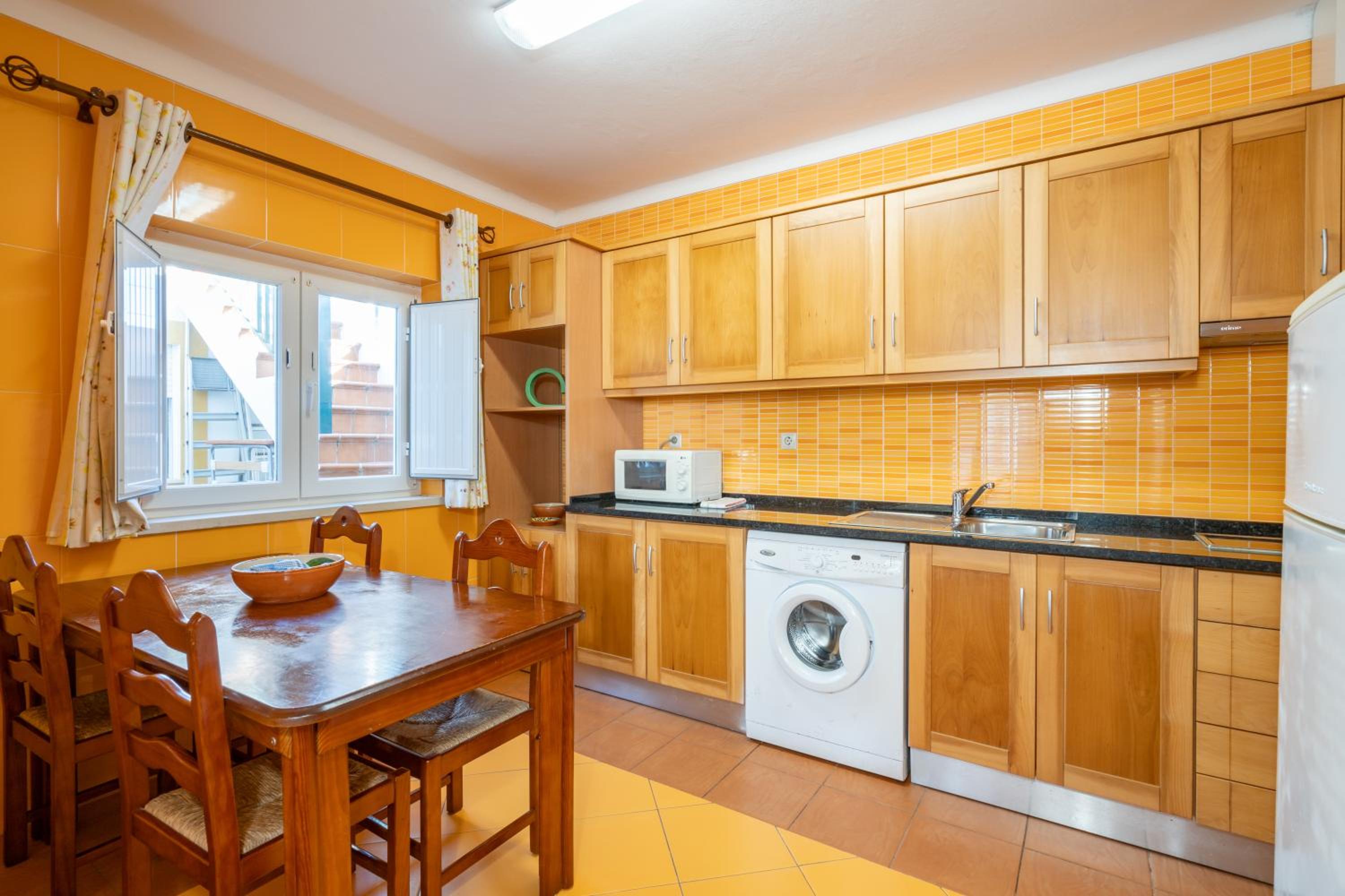 Family Studio - Photo 3