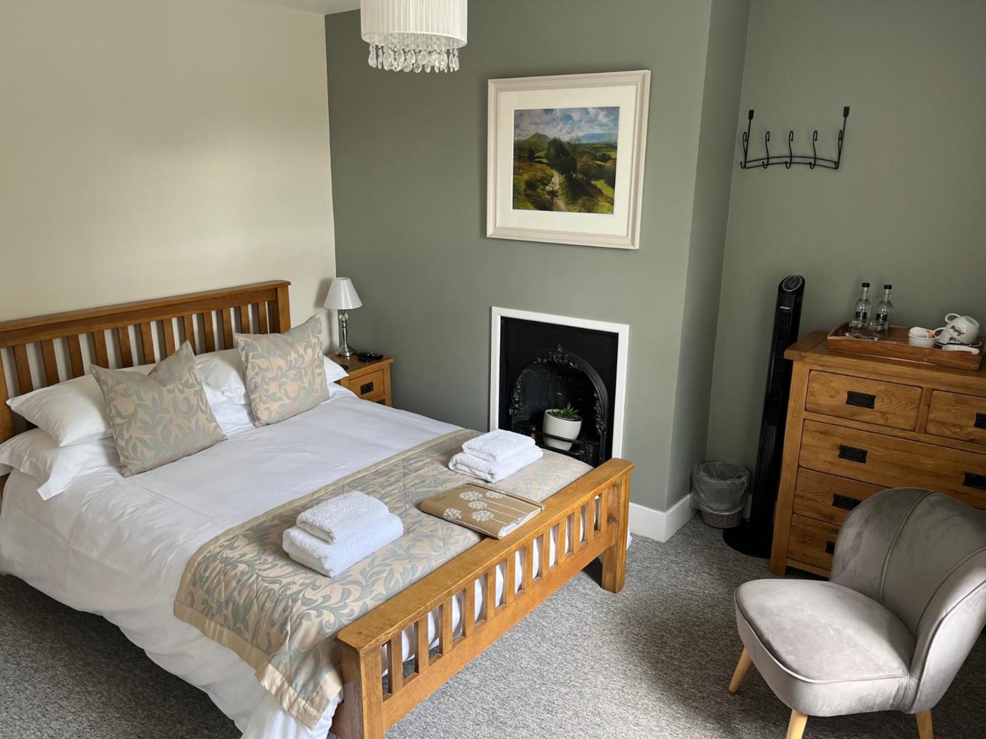 Double Room with Private Bathroom
