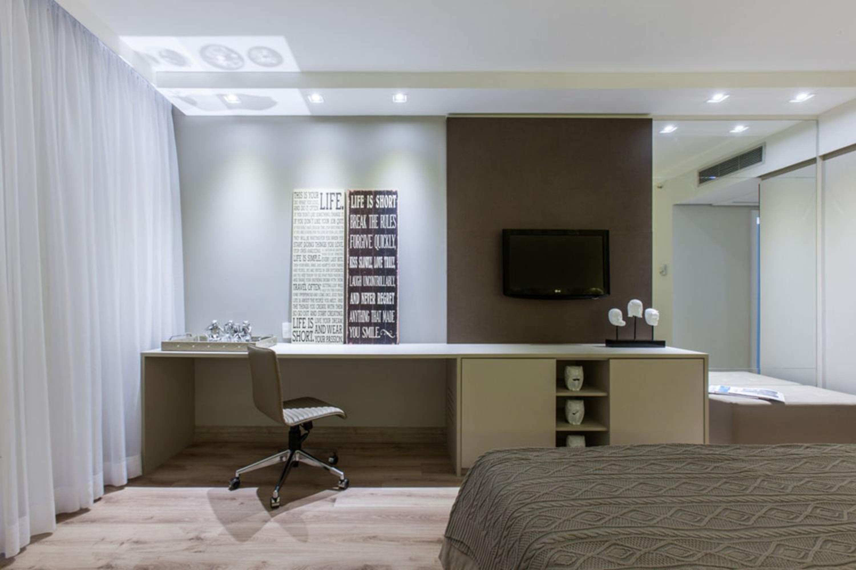 Premium Double Room - 1 Queen Bed - Photo 4