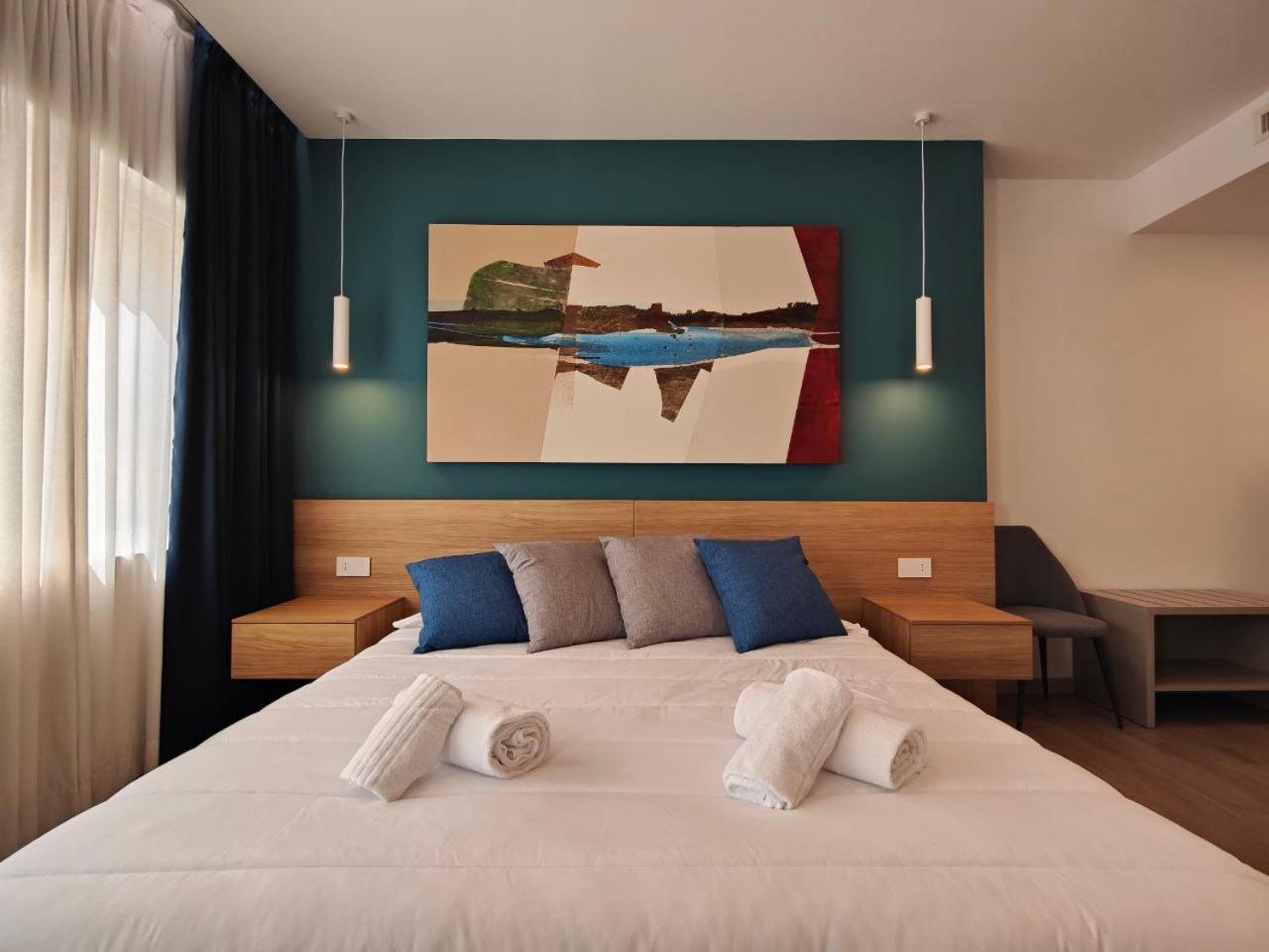 Deluxe Room - Photo 1