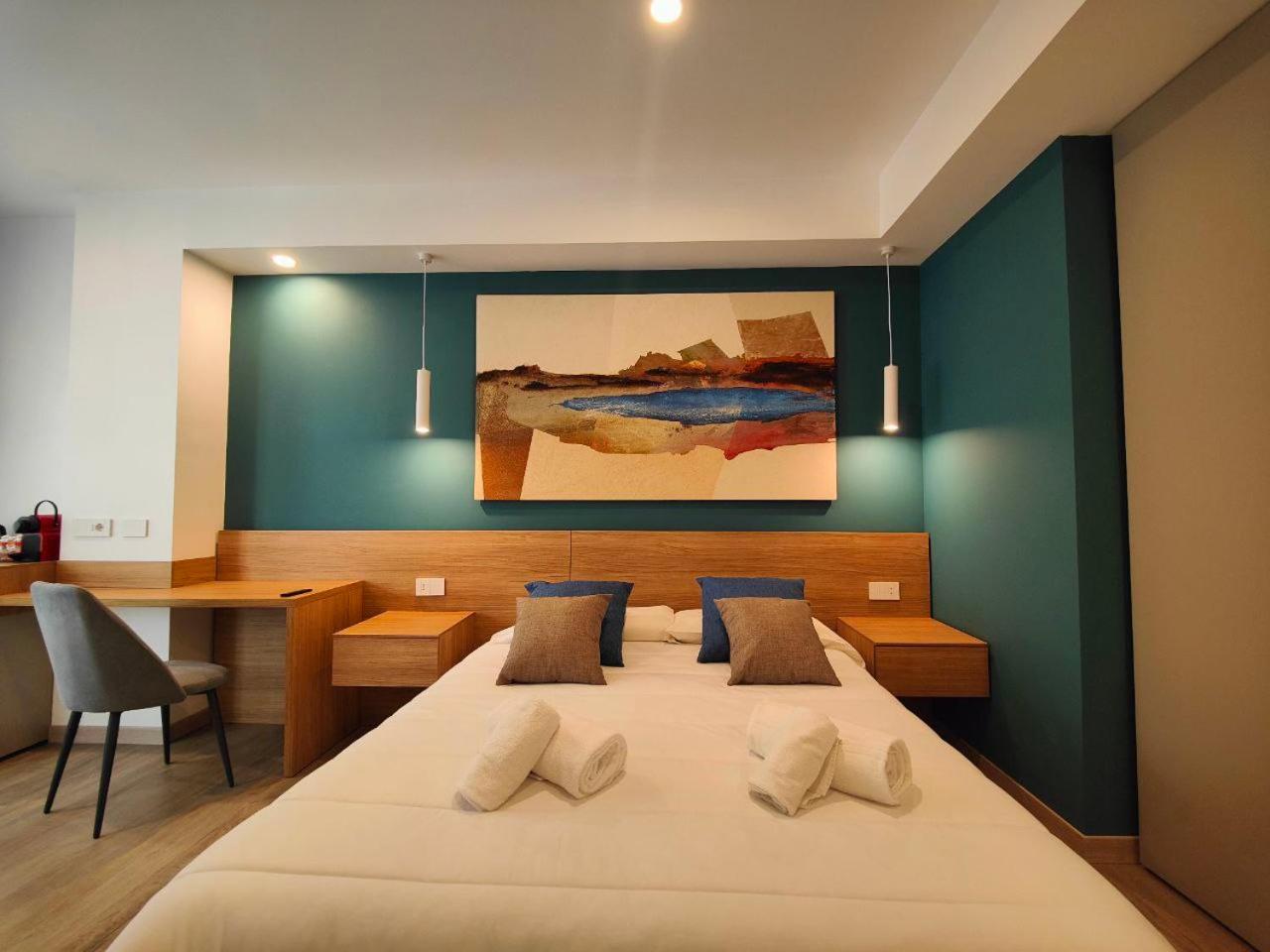 Double Room - Photo 5