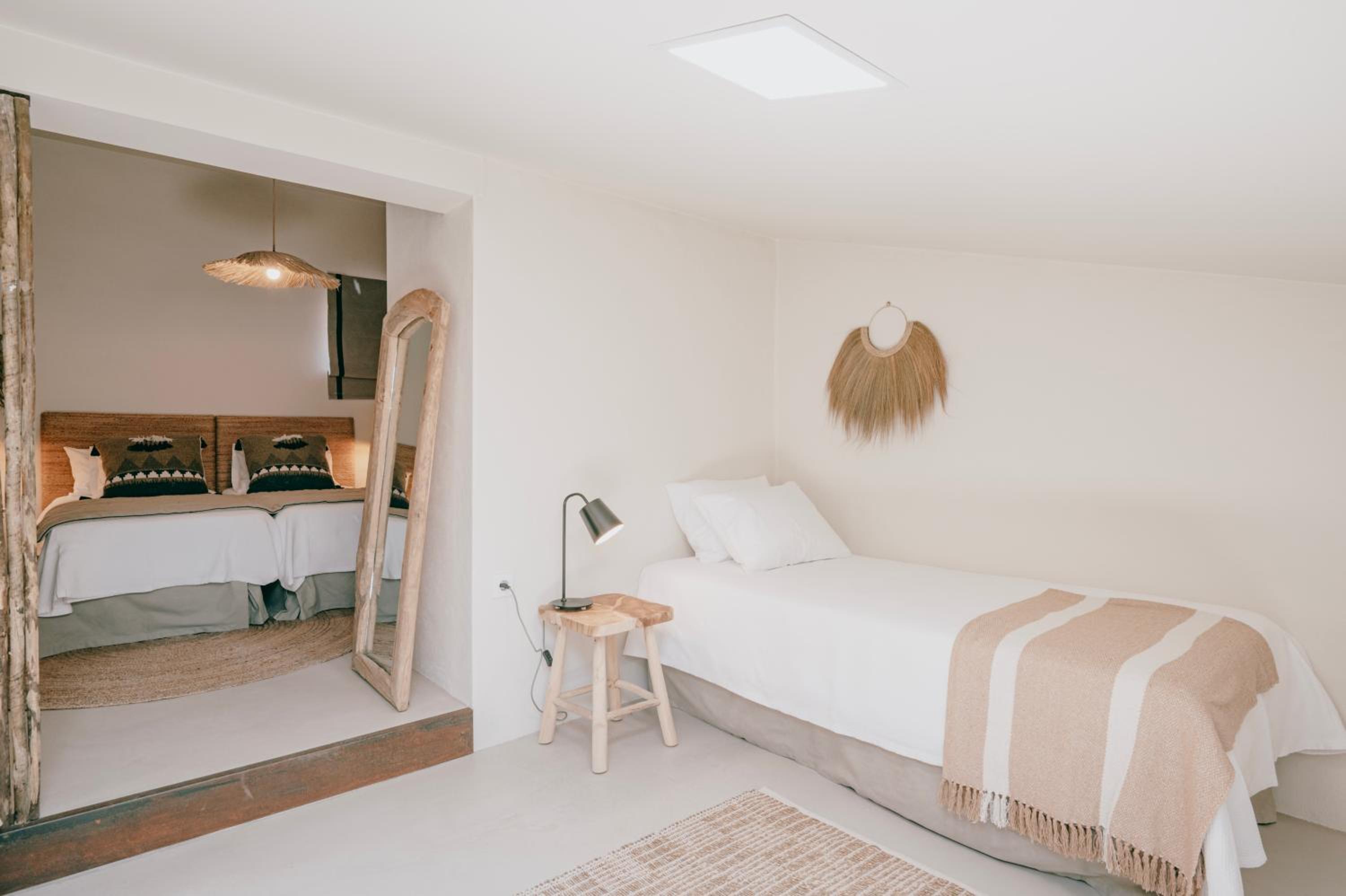 Mansard Room - Photo 5