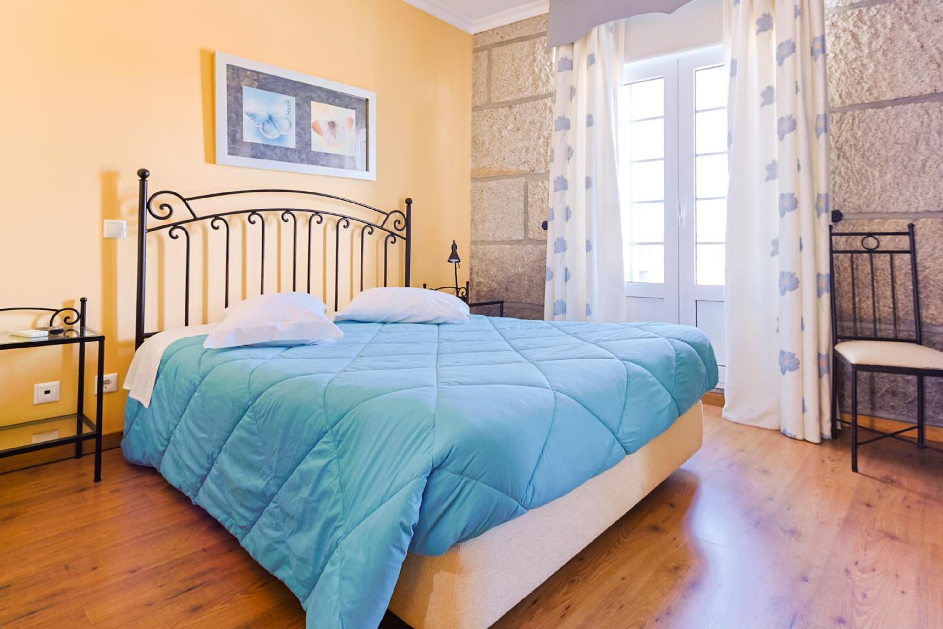 Double or Twin Room - Photo 3