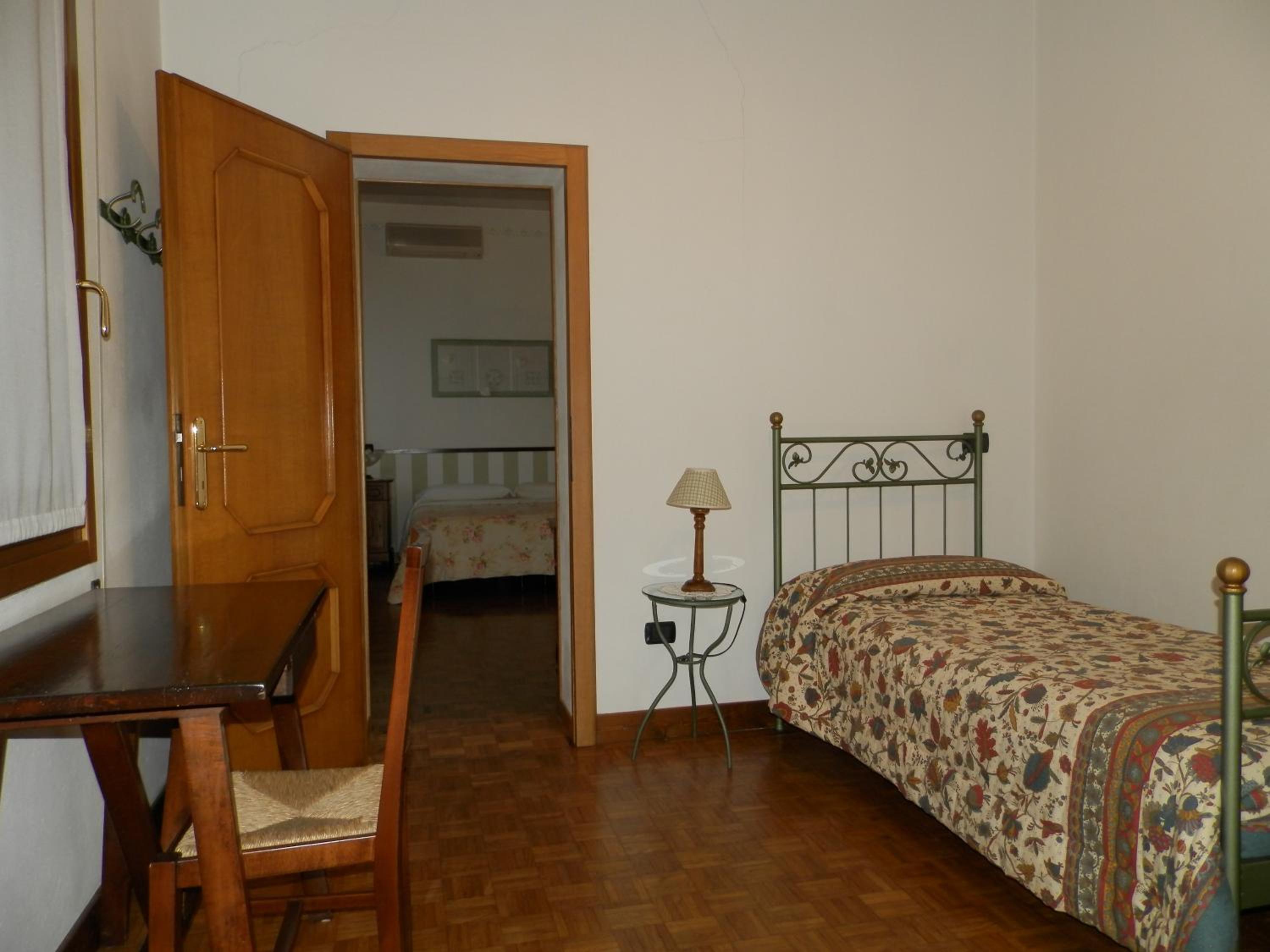 Apartment photo 3