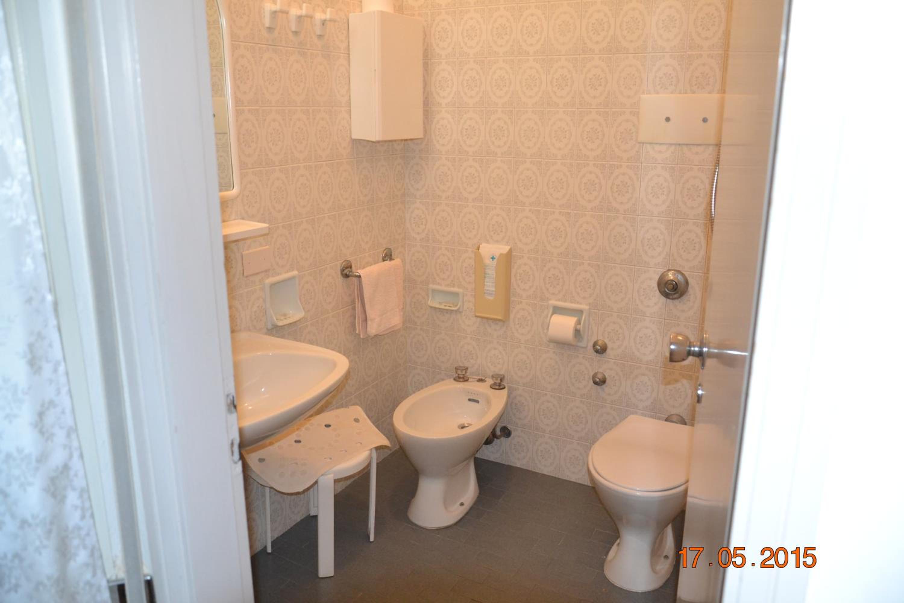 Double Room - Photo 7