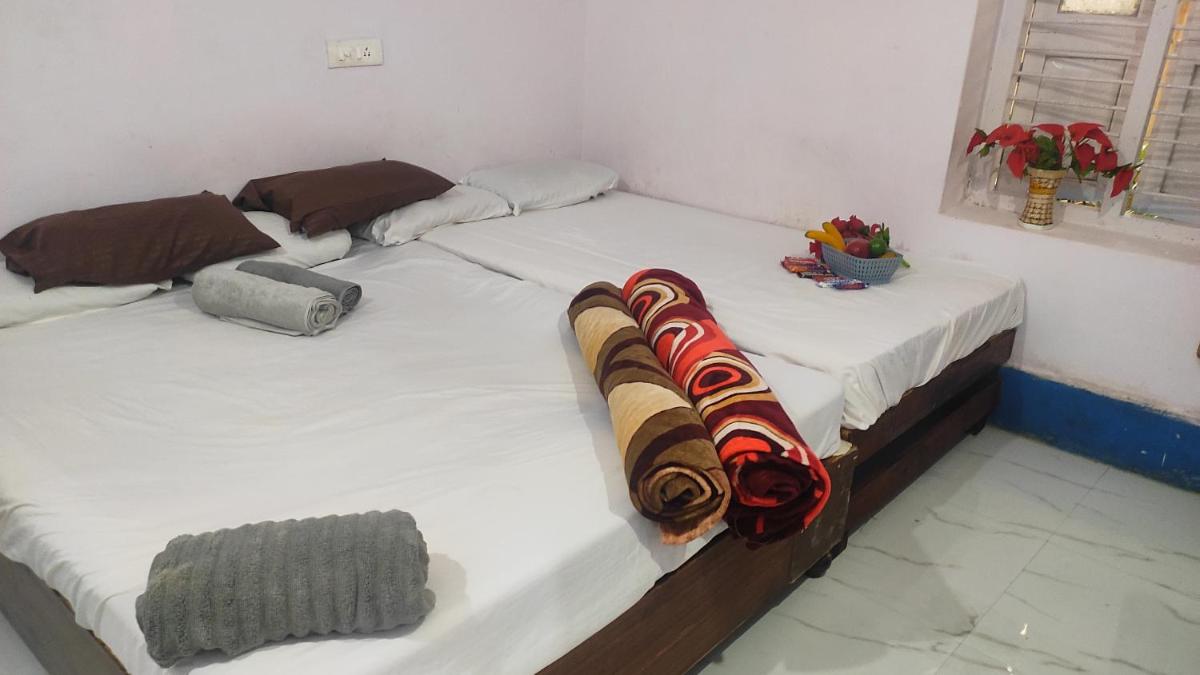 6-Bed Mixed Dormitory Room photo 1