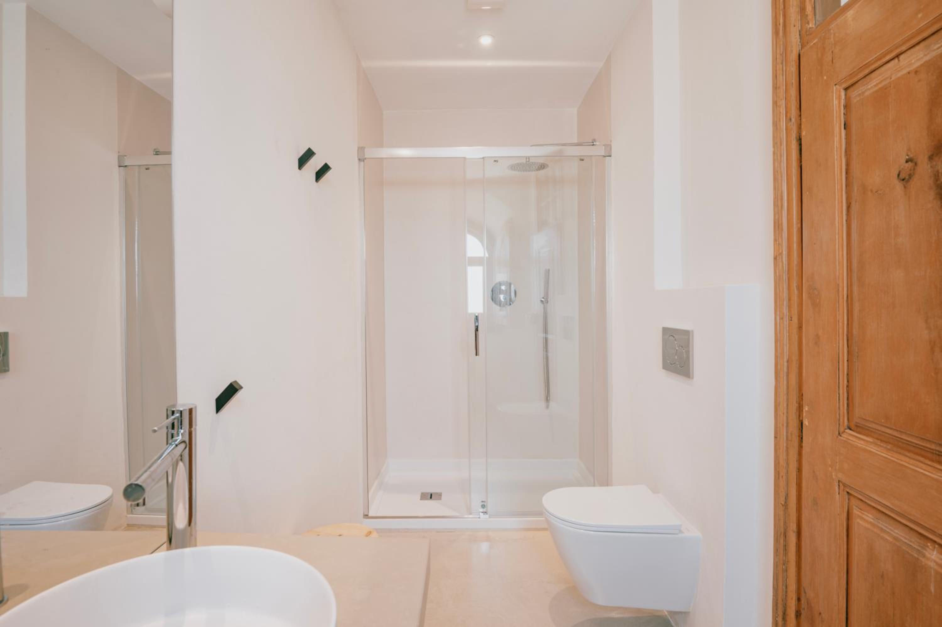 Premium Suite - Photo 3