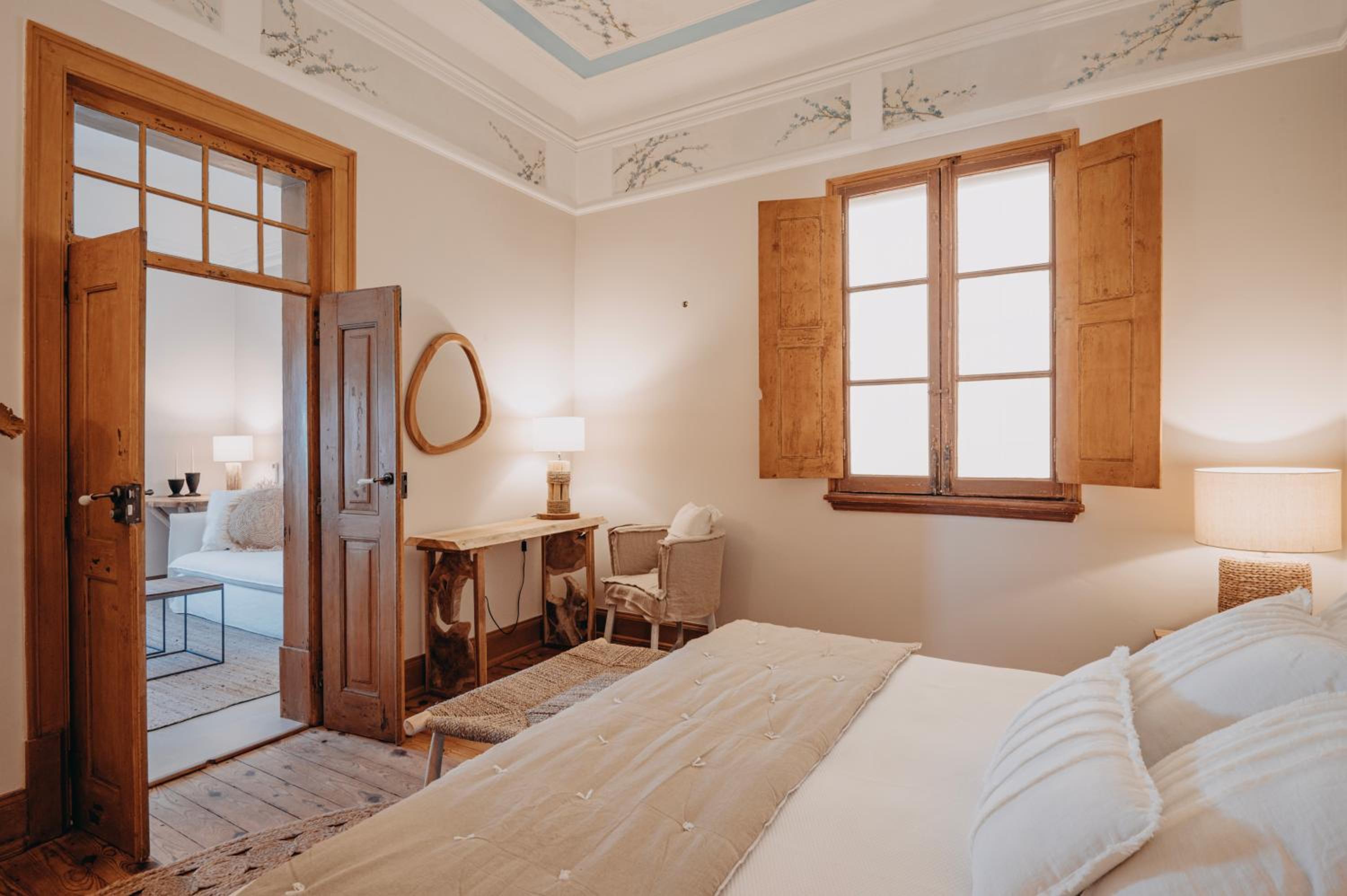 Premium Suite - Photo 12