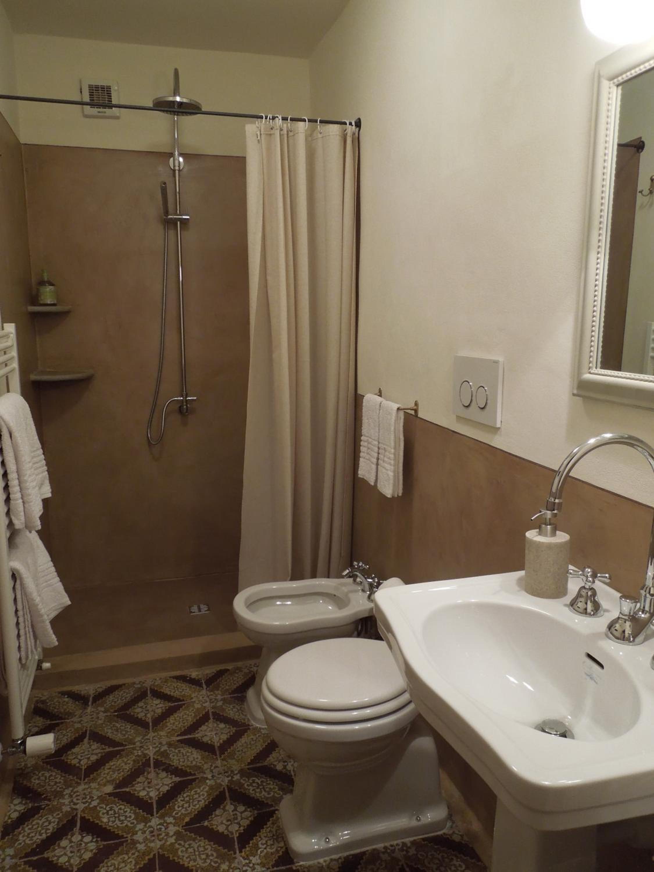 Double or Twin Room with Bathroom photo 2