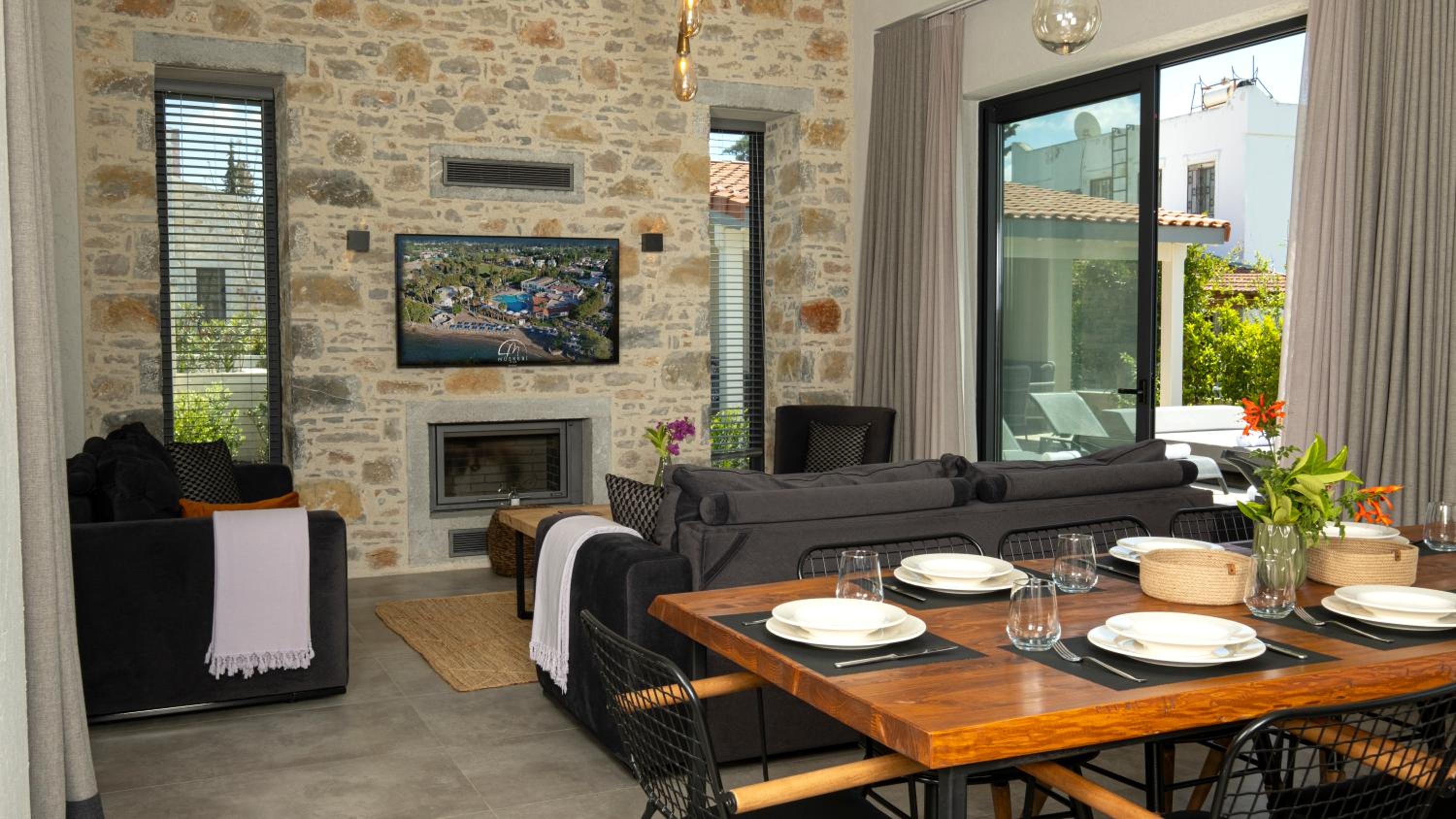 Villa with Private Pool - Photo 69