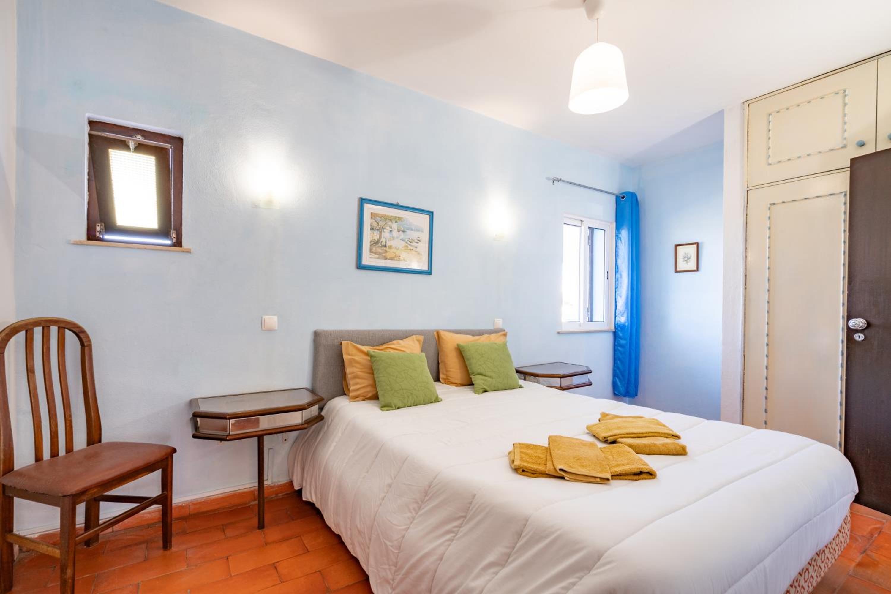 One-Bedroom Apartment - Photo 4