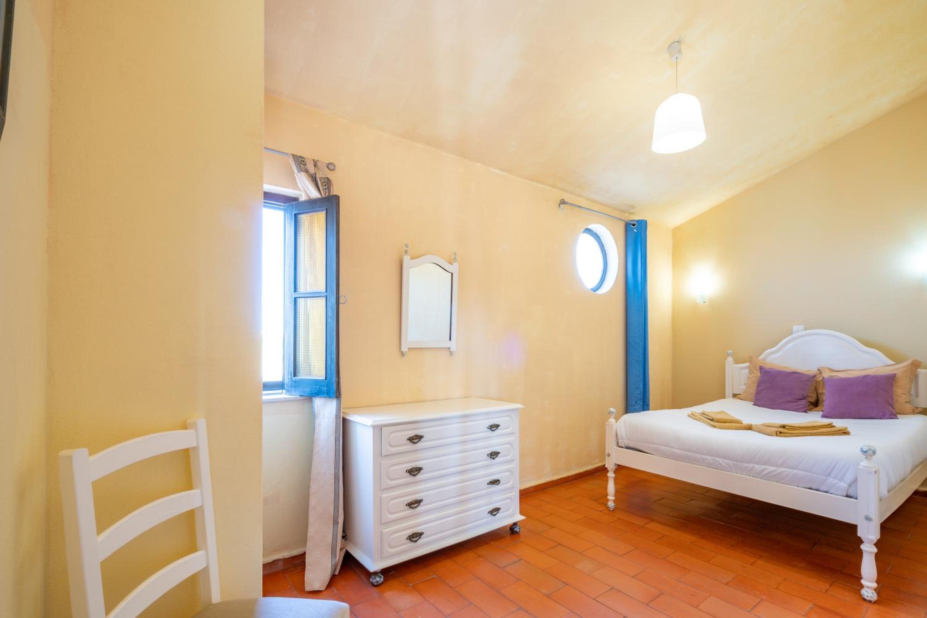 Two-Bedroom Apartment - Photo 12
