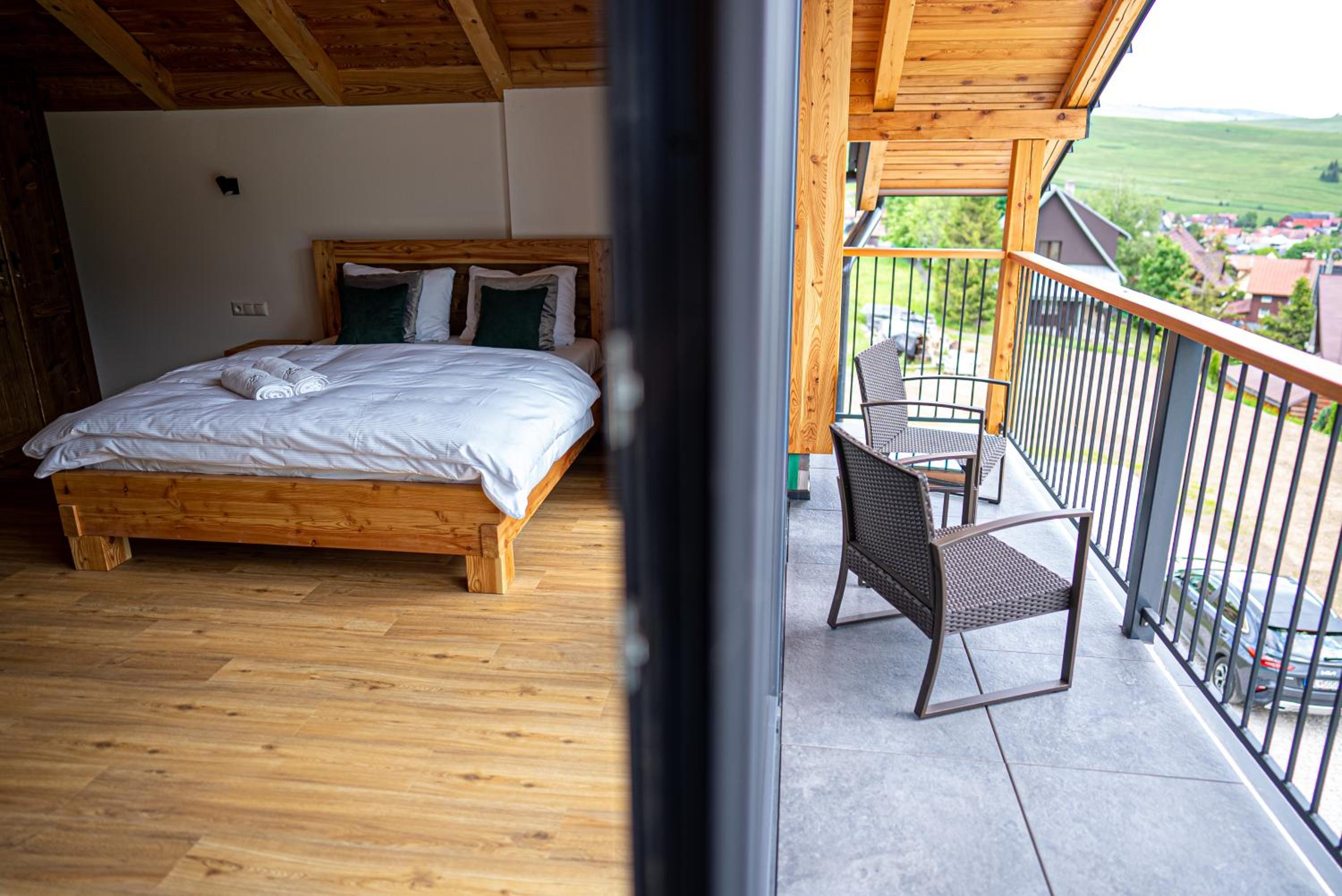 Three-Bedroom Chalet photo 3