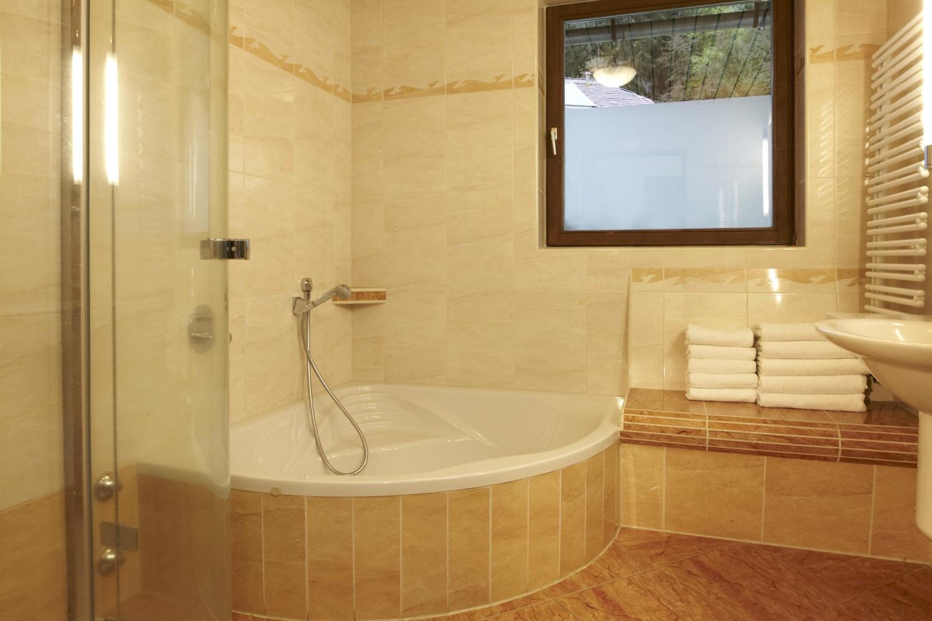 Standard Double or Twin Room photo 2