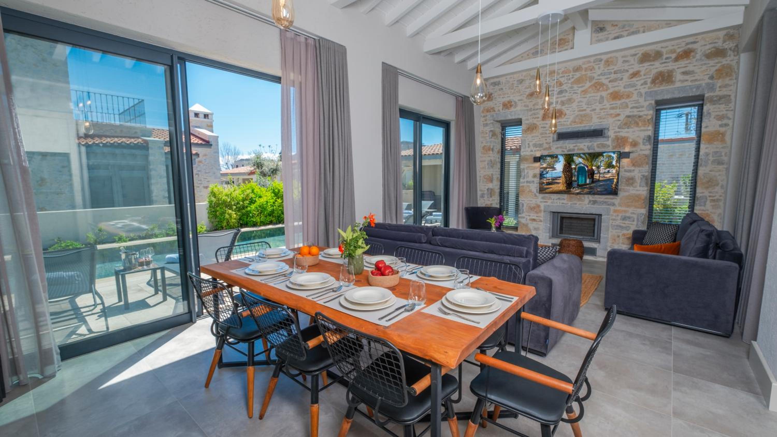 Villa with Private Pool - Photo 45