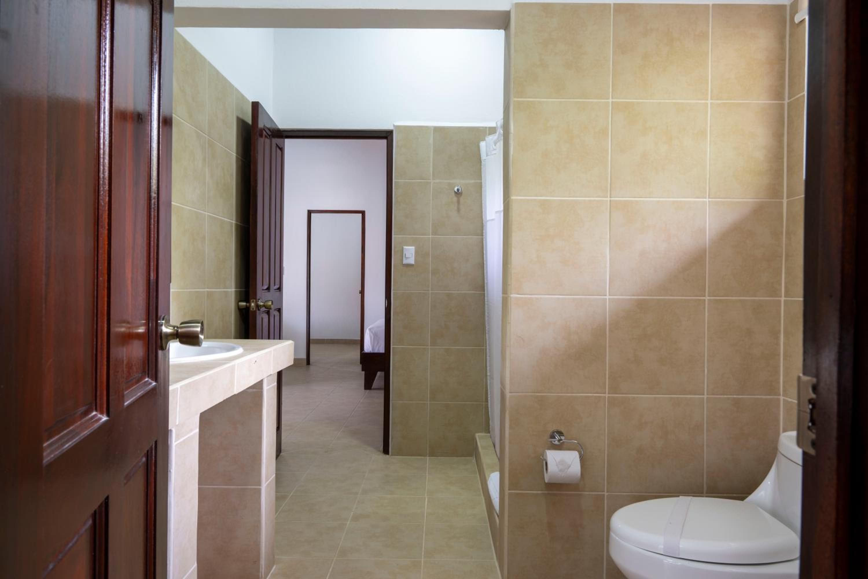 Superior Two Bedroom - Photo 6