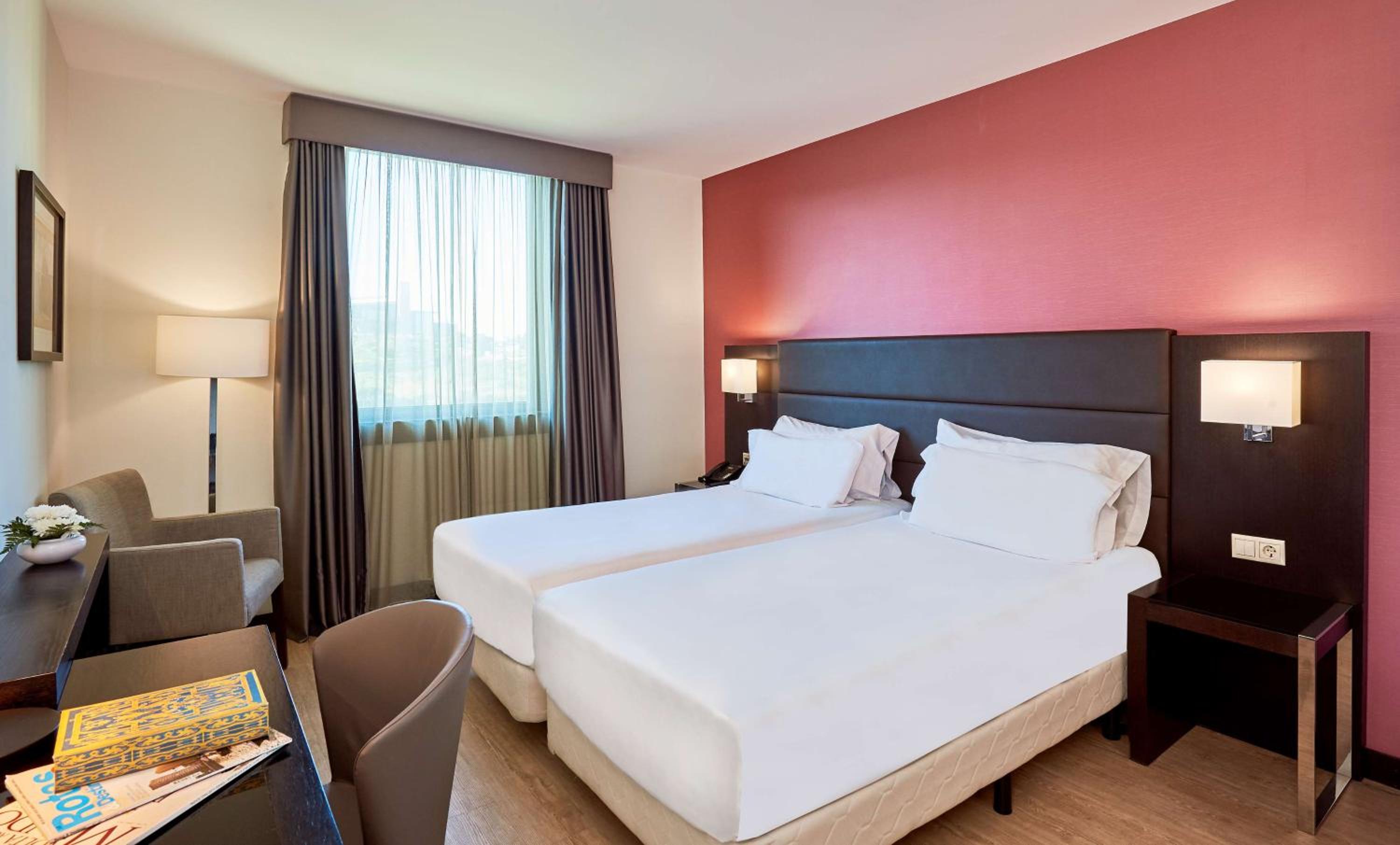 Standard Double or Twin Room - Photo 1