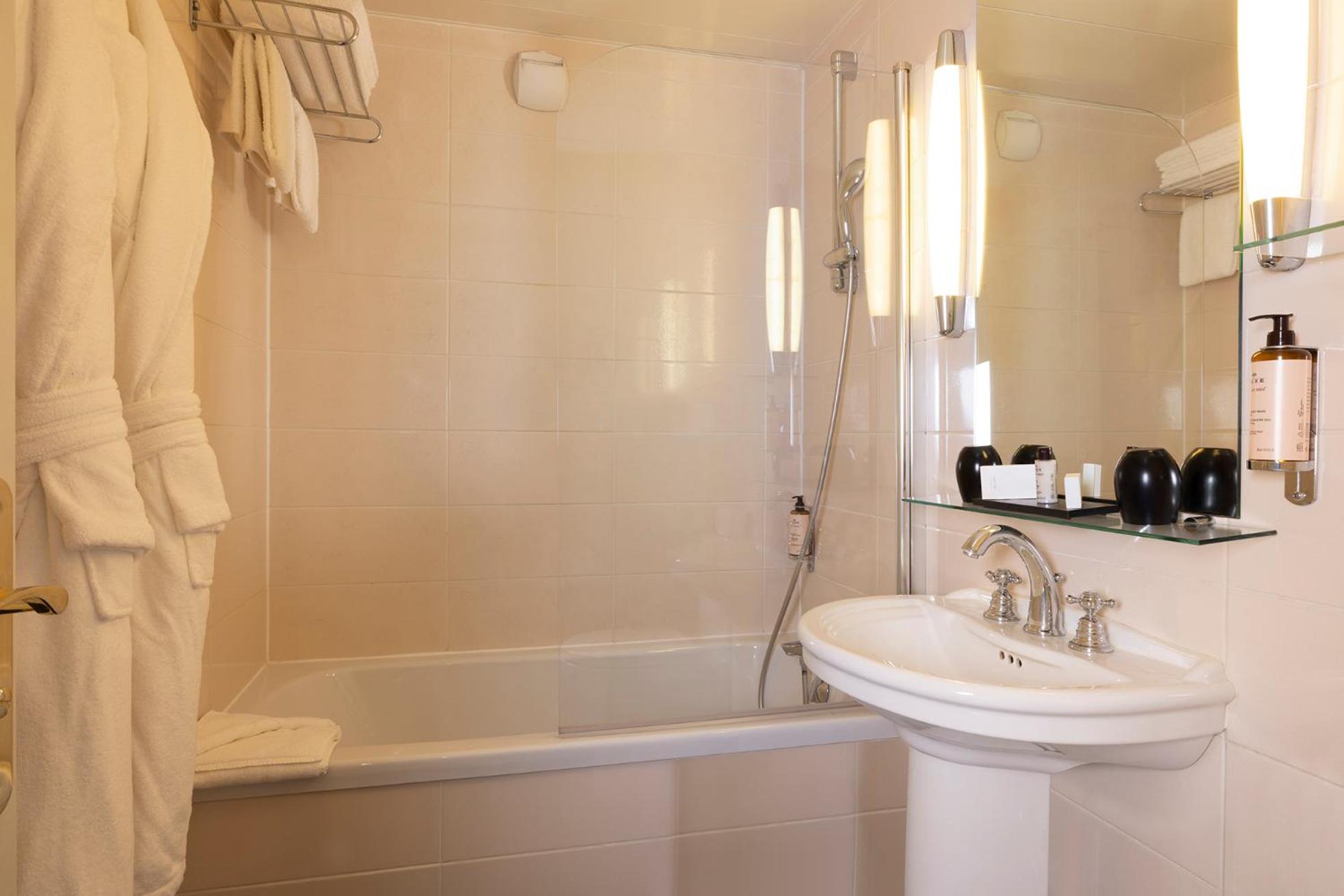 Cozy Double or Twin Room photo 2