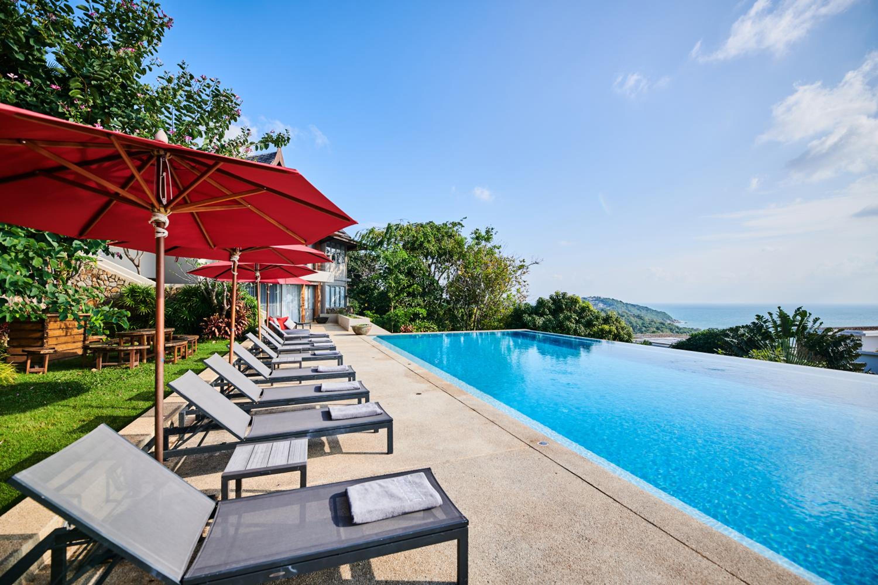 7-Bedroom + 1 Kid's Room Sea View Villa with Private Chef - Photo 33