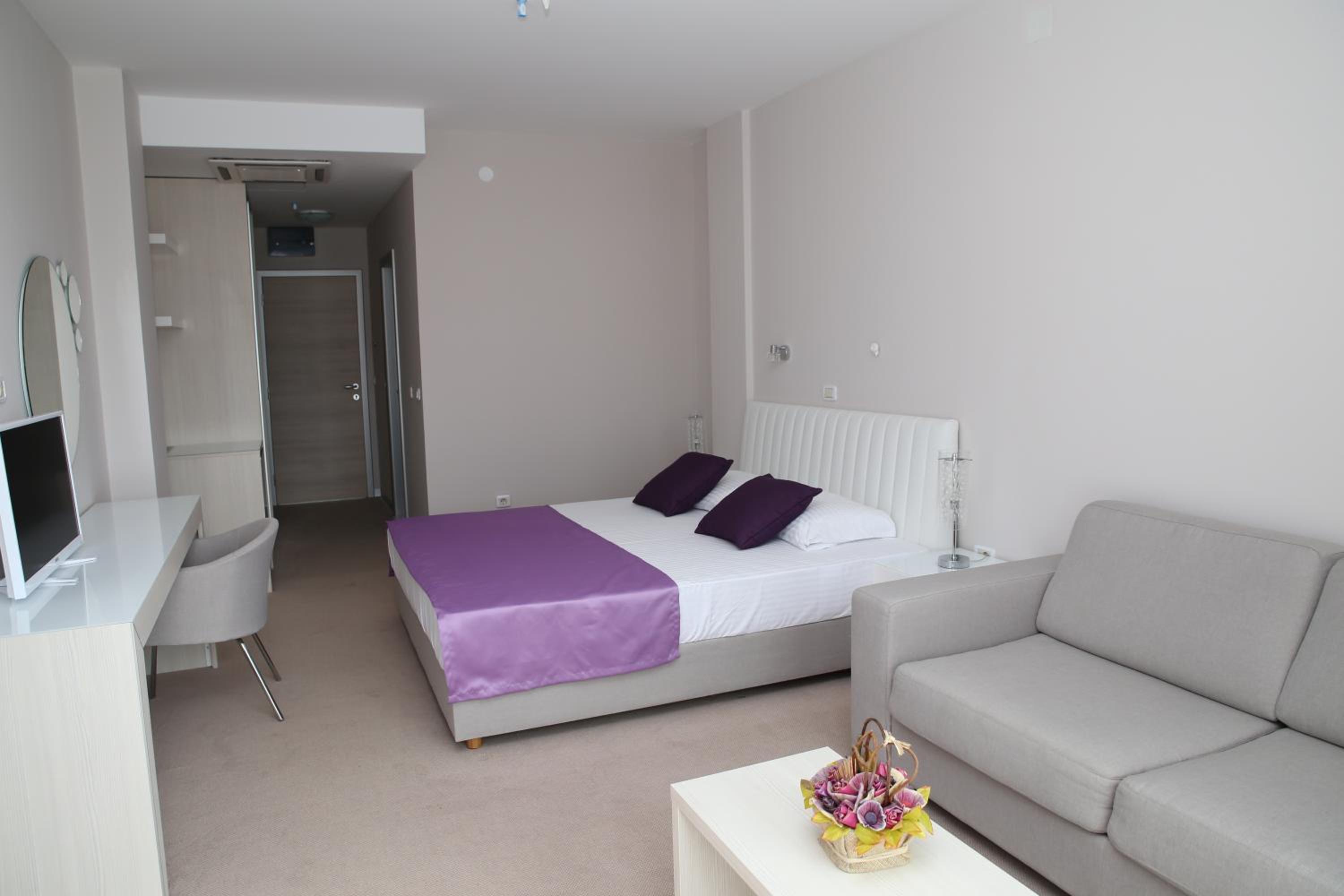 Double Room with Garden View photo 1