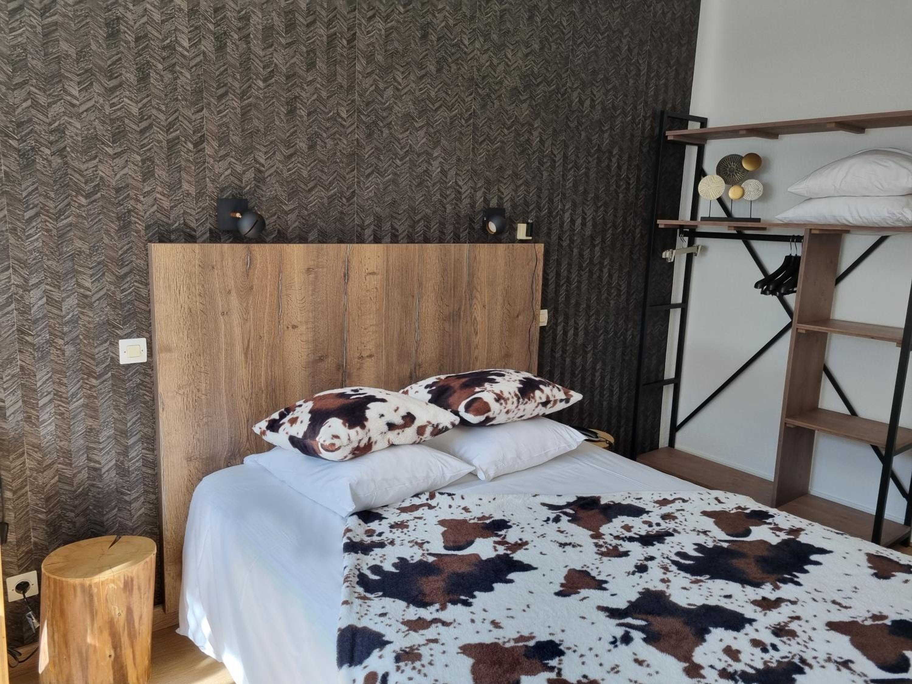 Double/ Twin Room - Village Side  - Photo 2