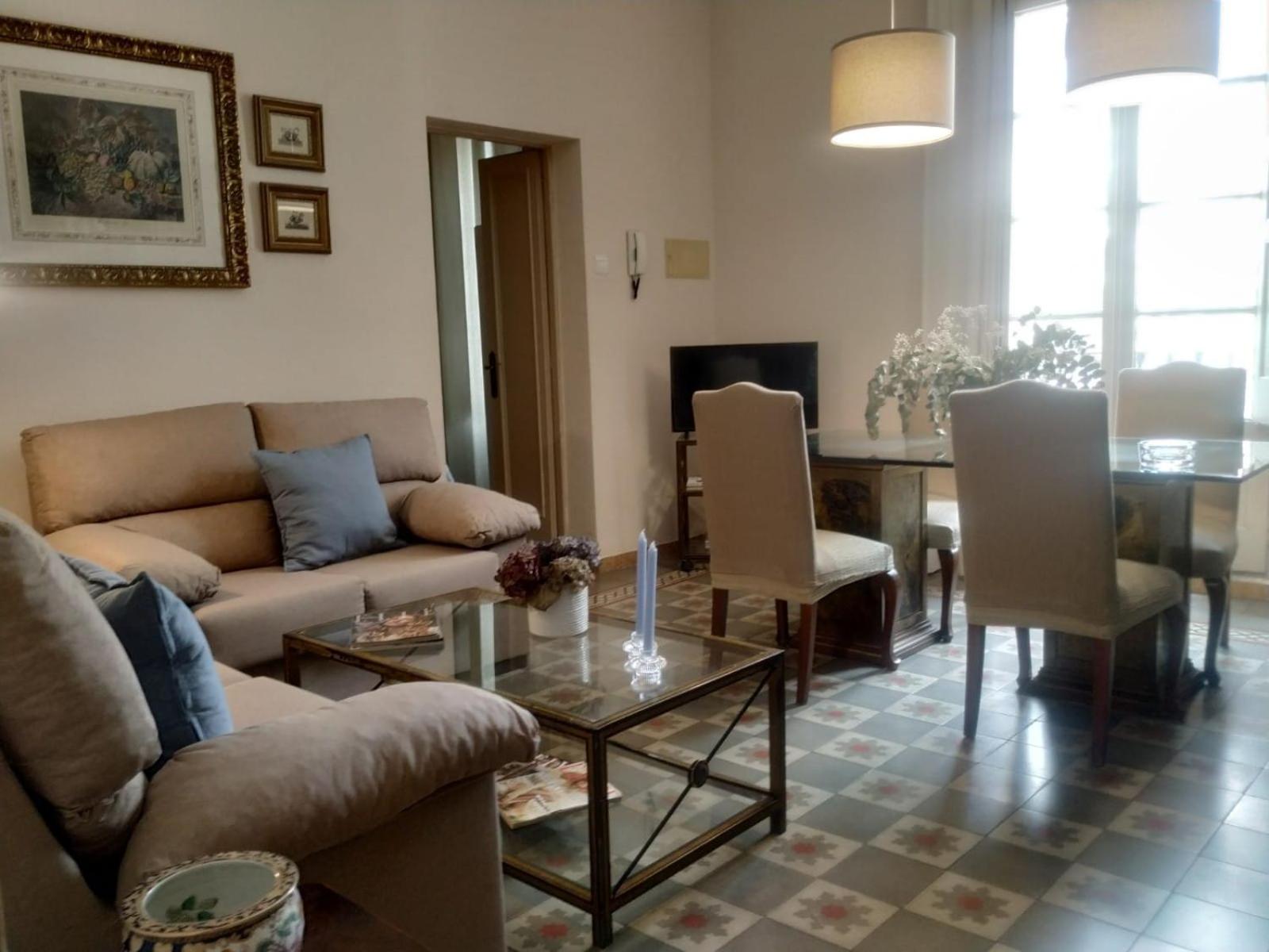 Casa de cuatro habitaciones