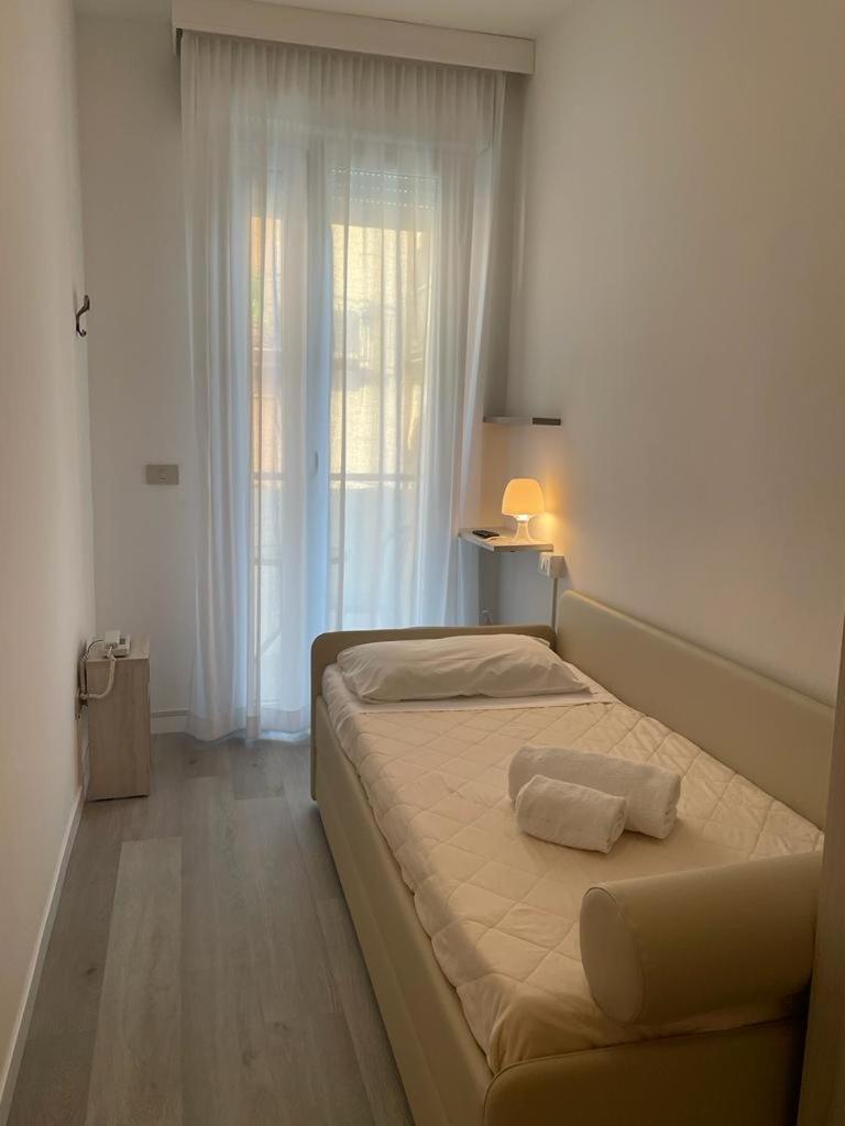 Small Single Room