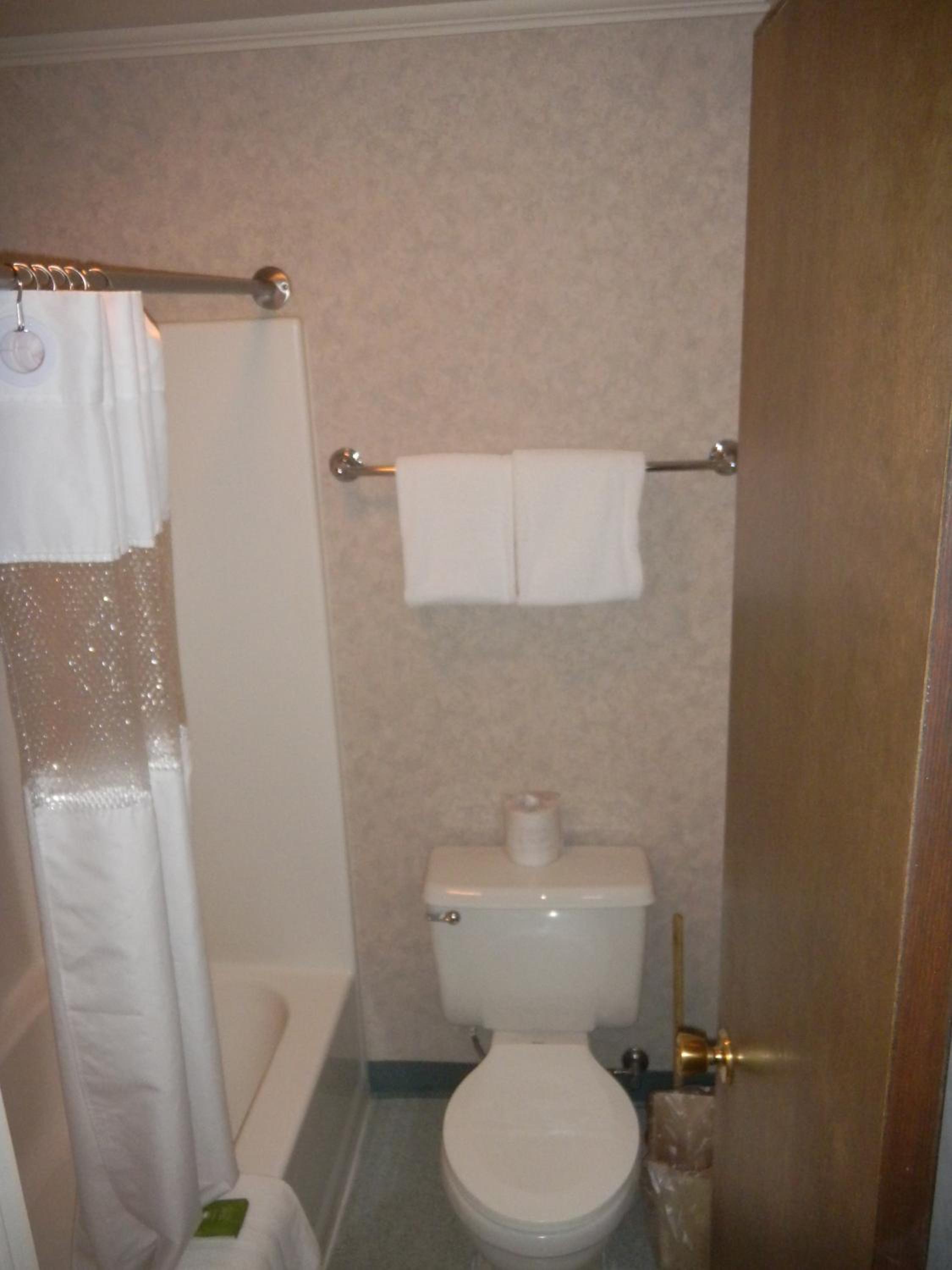 Queen Room - Photo 2