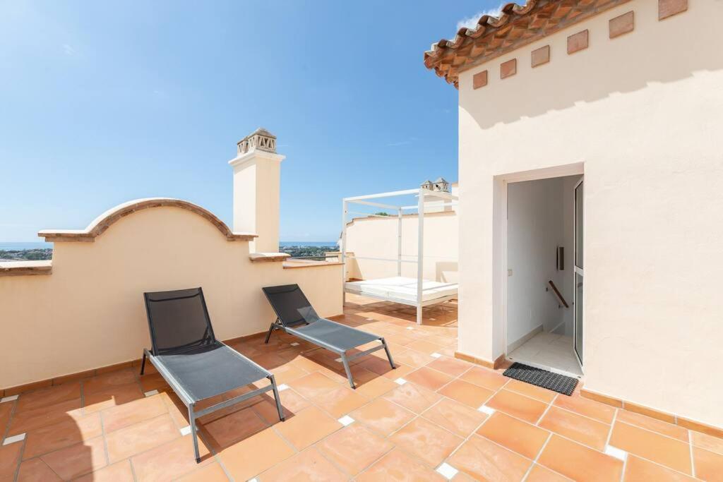 Apartment With Sea View photo 2